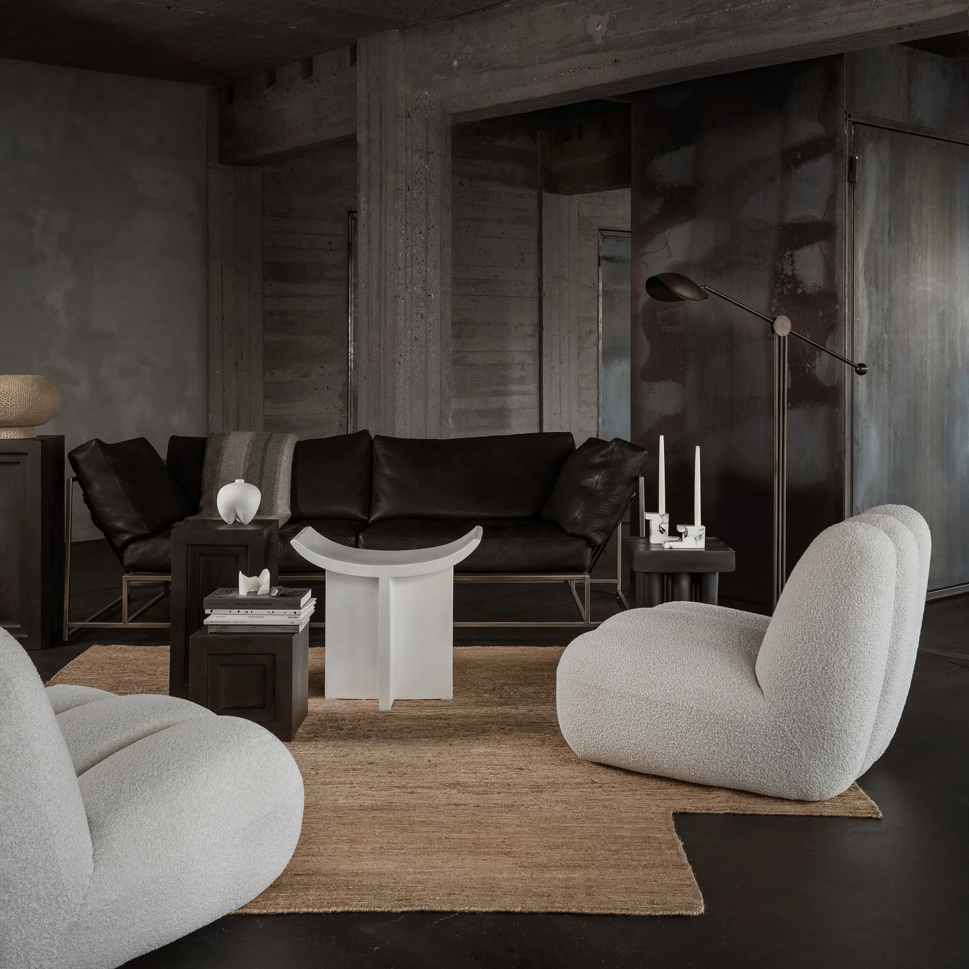 Brutus kruk 50x60 cm, Bone White 101 Copenhagen