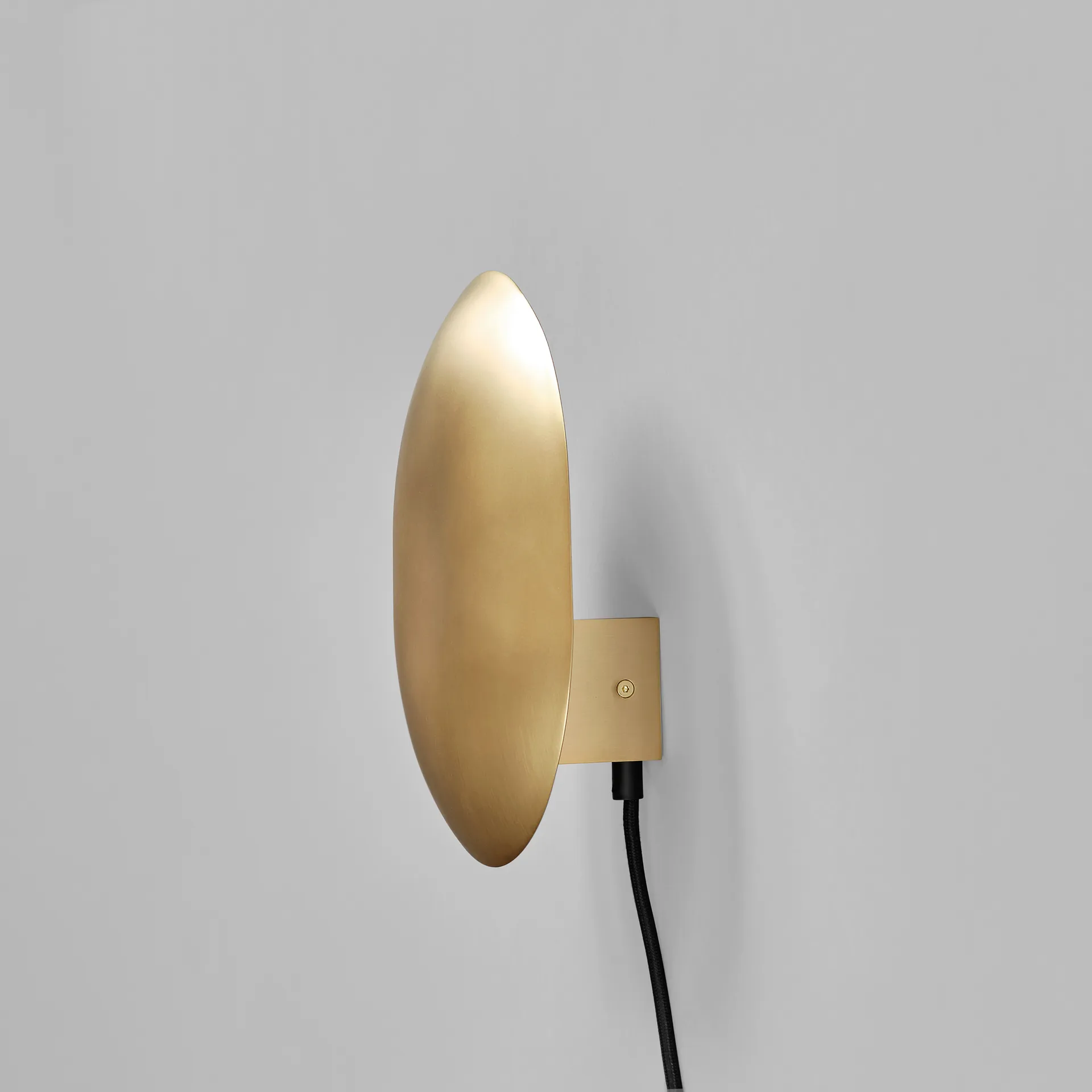 Clam muurlamp 26 cm, Messing 101 Copenhagen