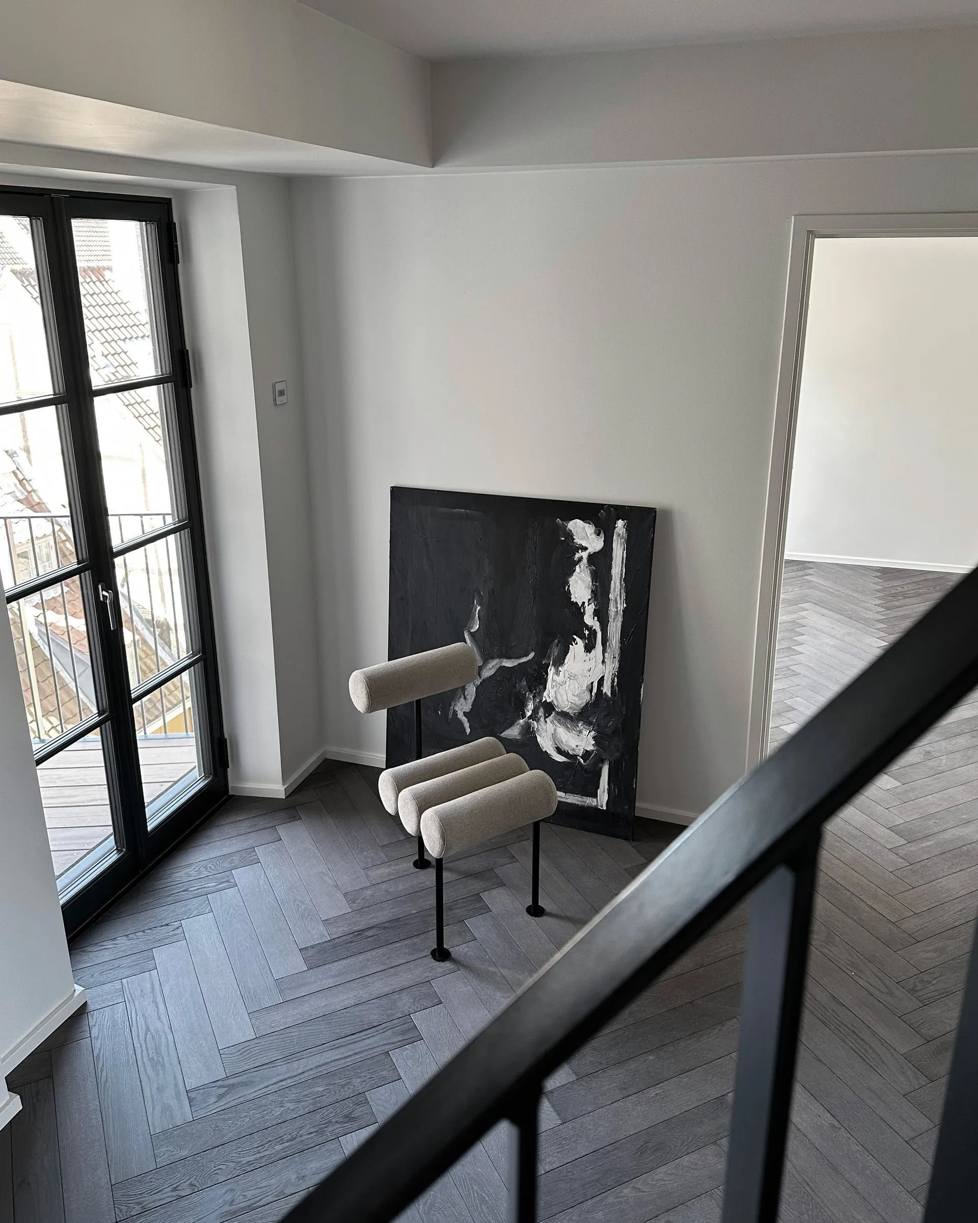 Hiro eetkamerstoel, Black frame-Sand 101 Copenhagen