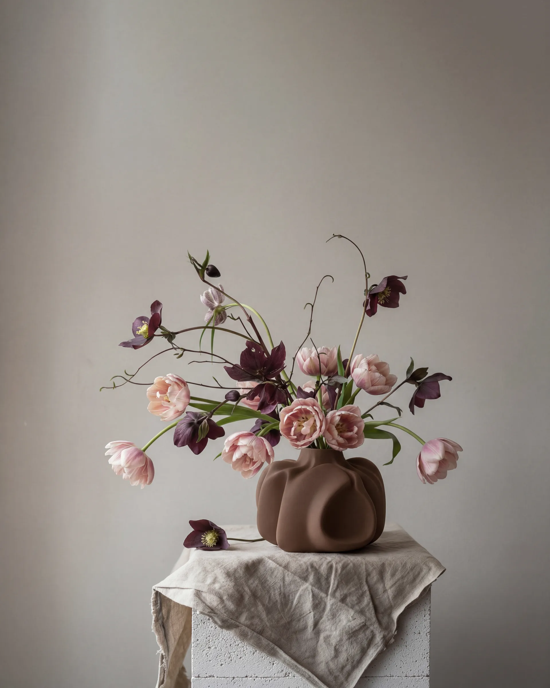 Wabi Medio vaas 28 cm, Almond 101 Copenhagen