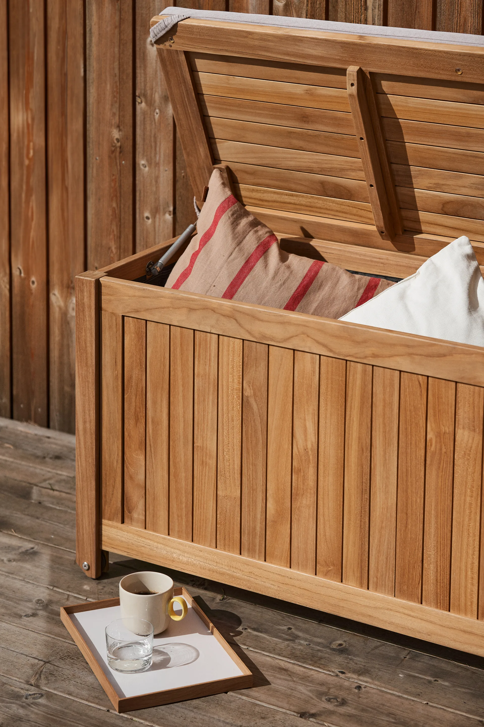 Bjärknäs opbergbox op wielen S 130x50x60 cm, Teak 1898