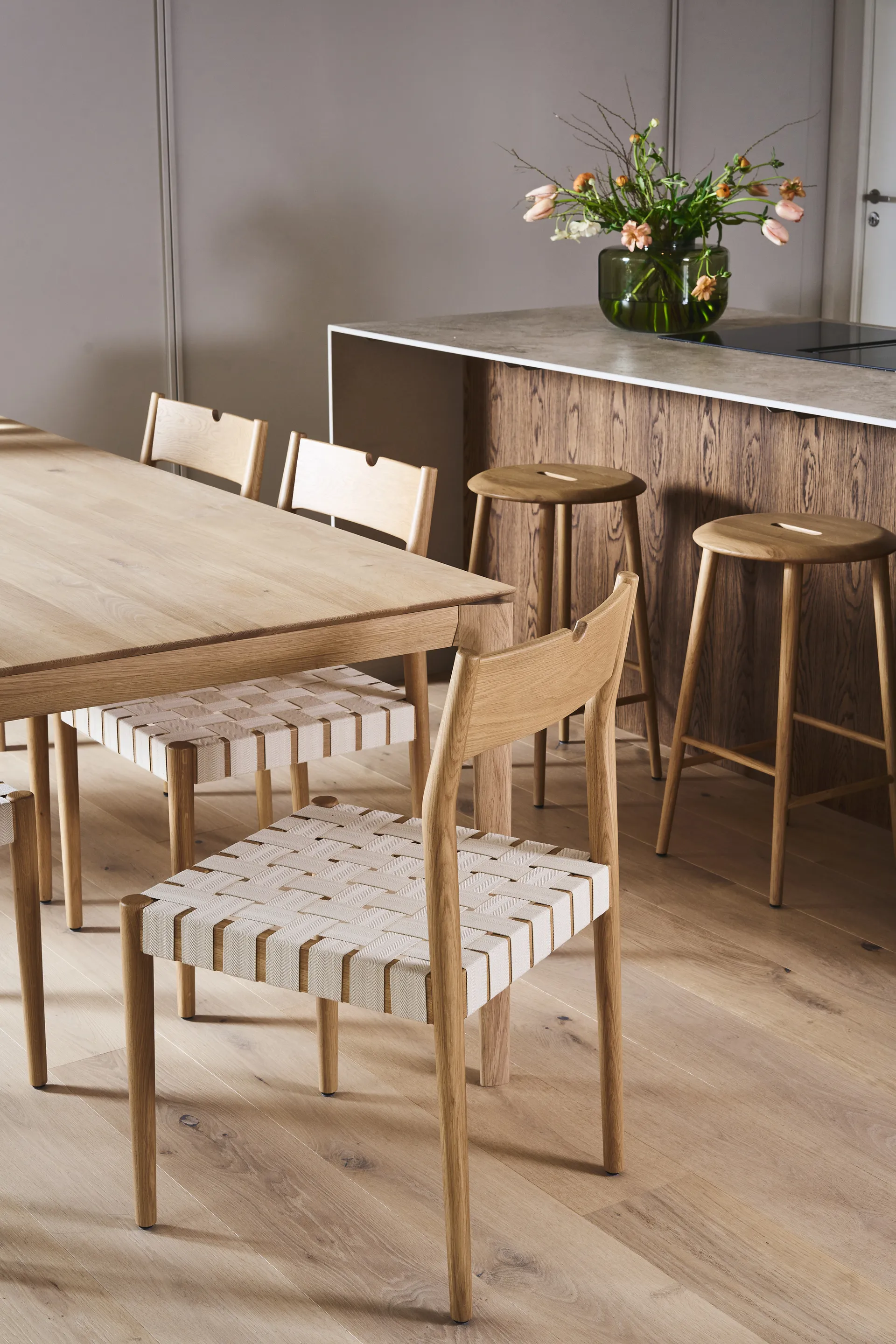 Ekeryd eetkamerstoel, Webbing-laquered oak 1898