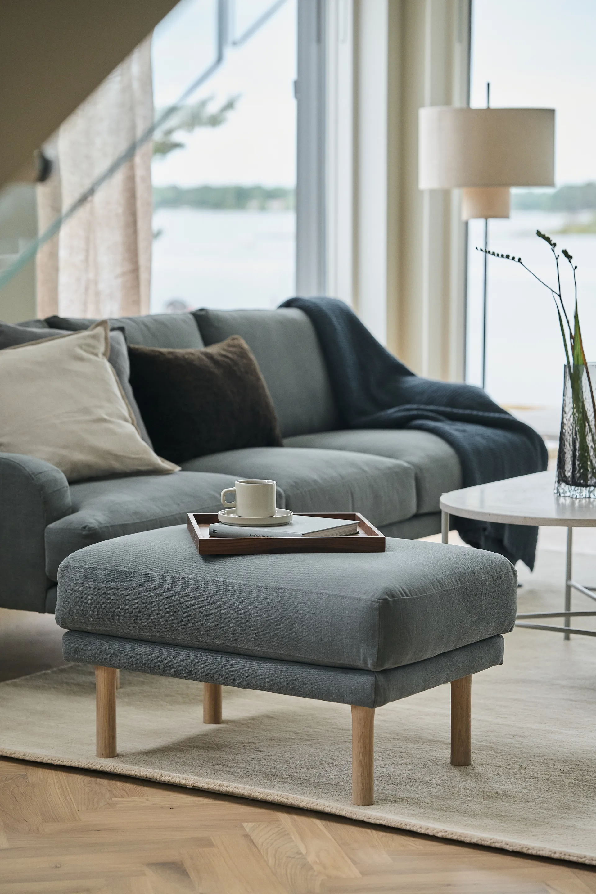 Lidnäs voetenbankje, Caleido donkergrijs 1898