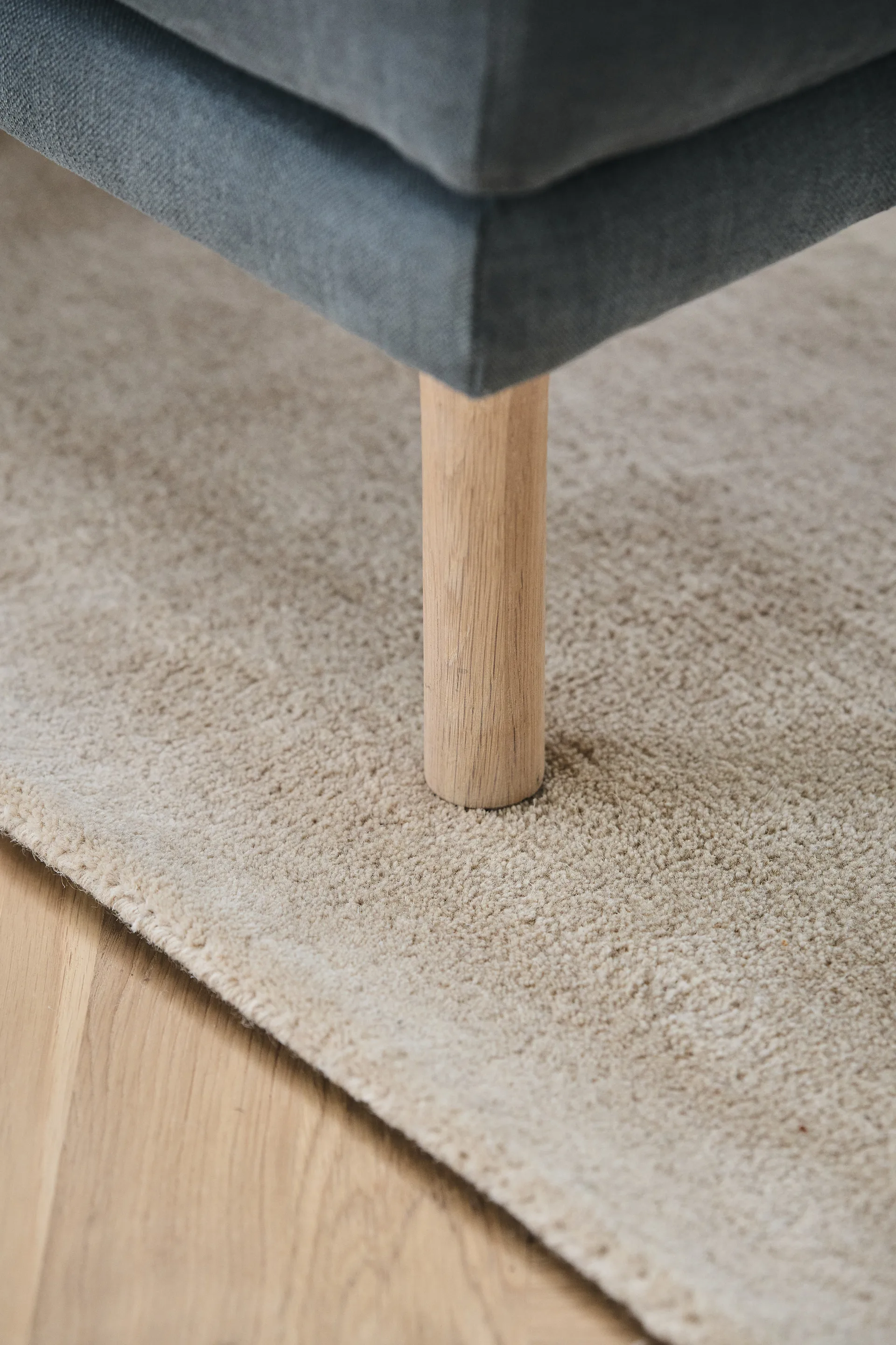 Lidnäs voetenbankje, Caleido donkergrijs 1898