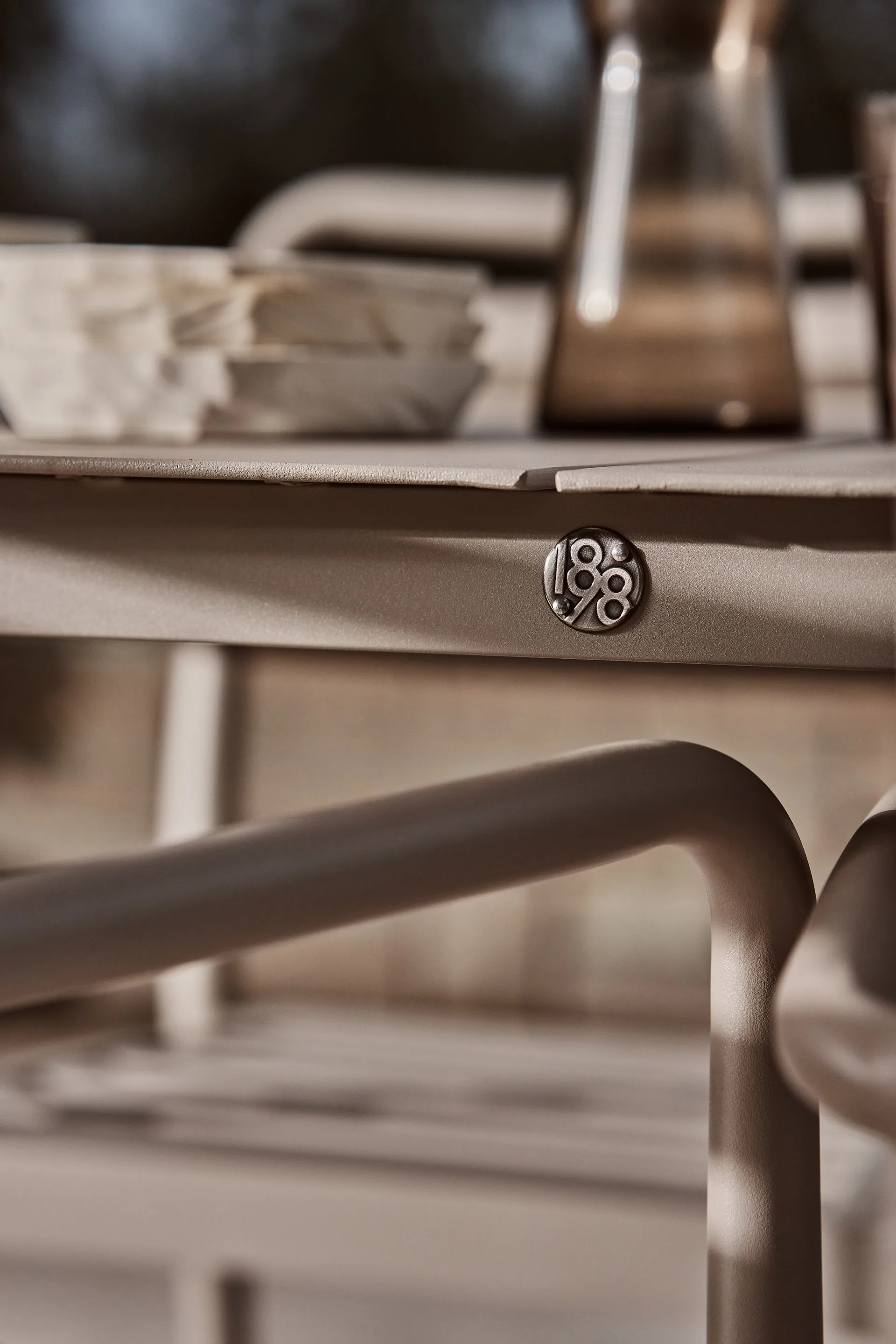 Marsala eettafel, Taupe, 152x90 cm 1898