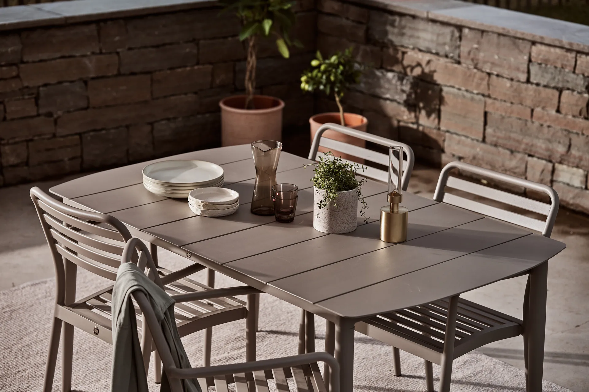 Marsala eettafel, Taupe, 152x90 cm 1898