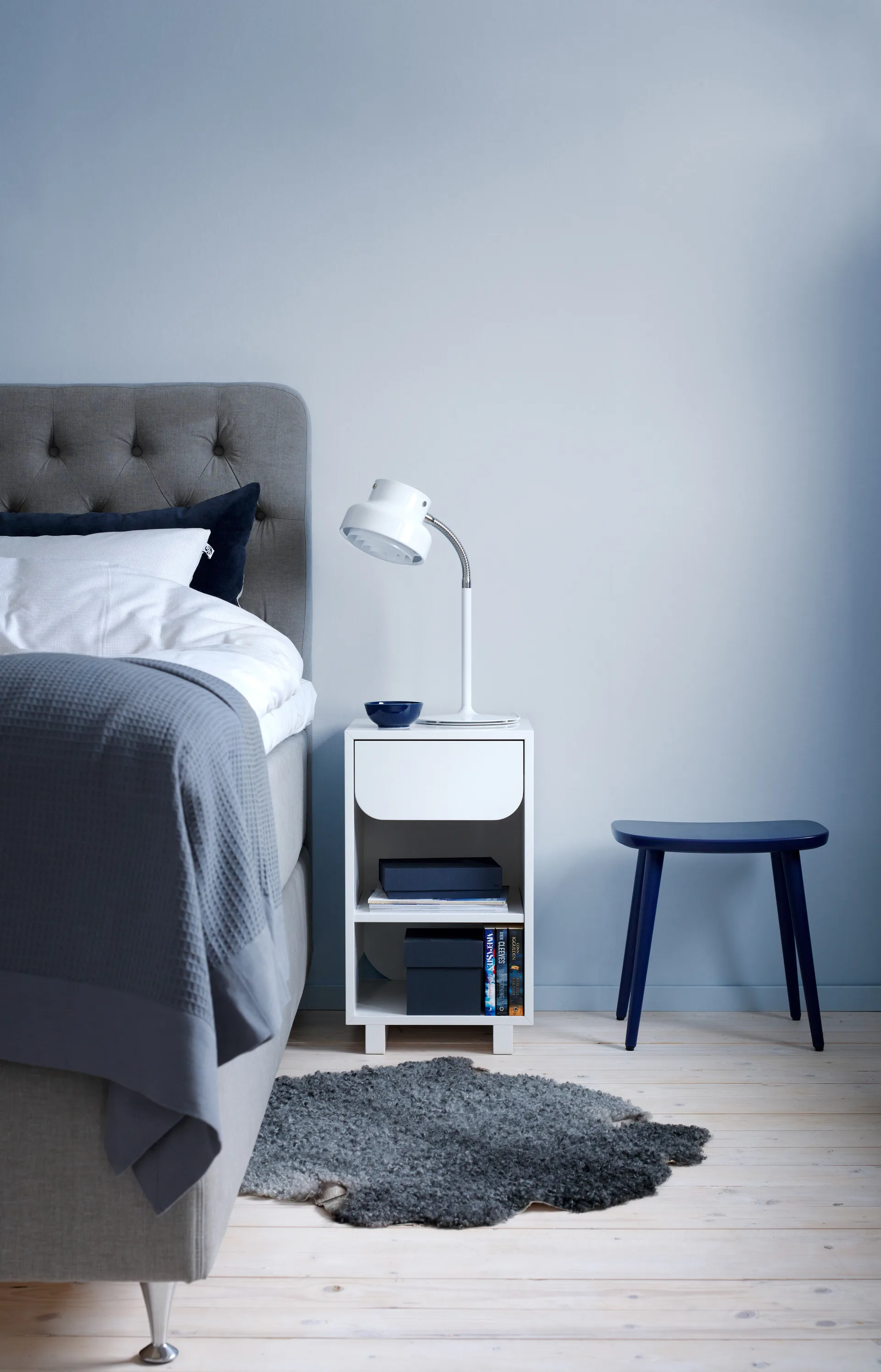 Vidja nachtkastje, Wit 1898