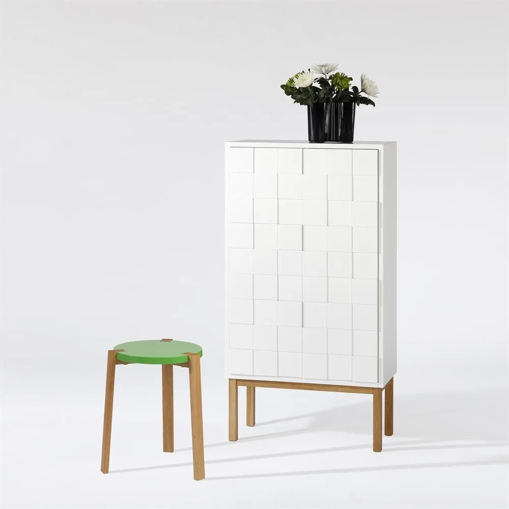 Collect kast 2010, Eikenhouten poten A2