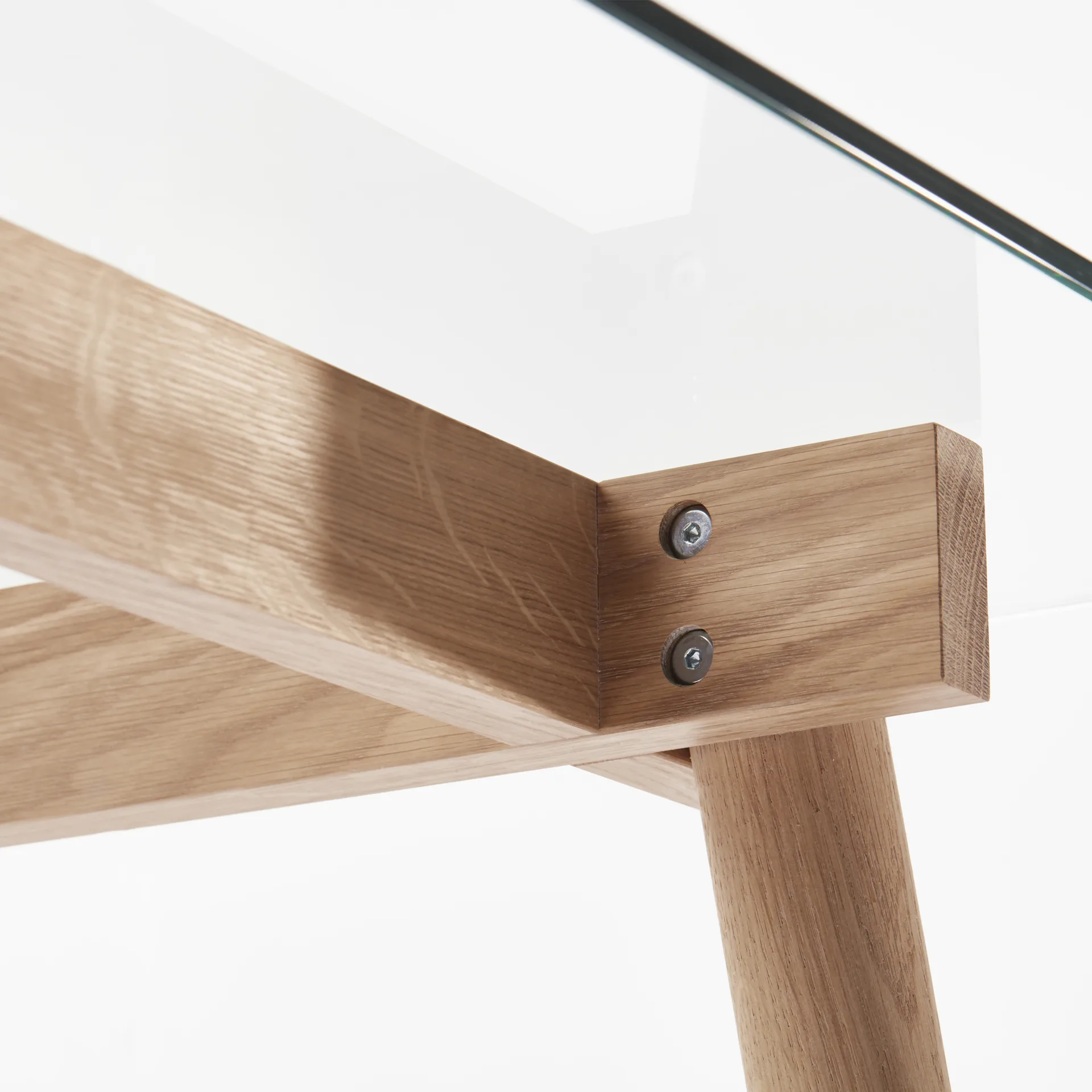 Corners eettafel, geolied eikenhout, glas A2