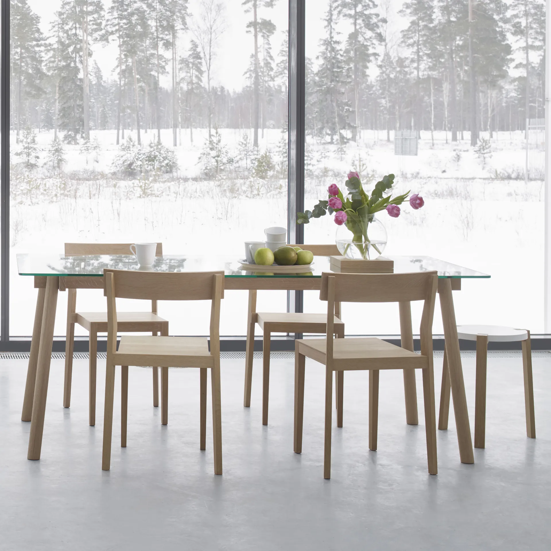 Corners eettafel, geolied eikenhout, glas A2