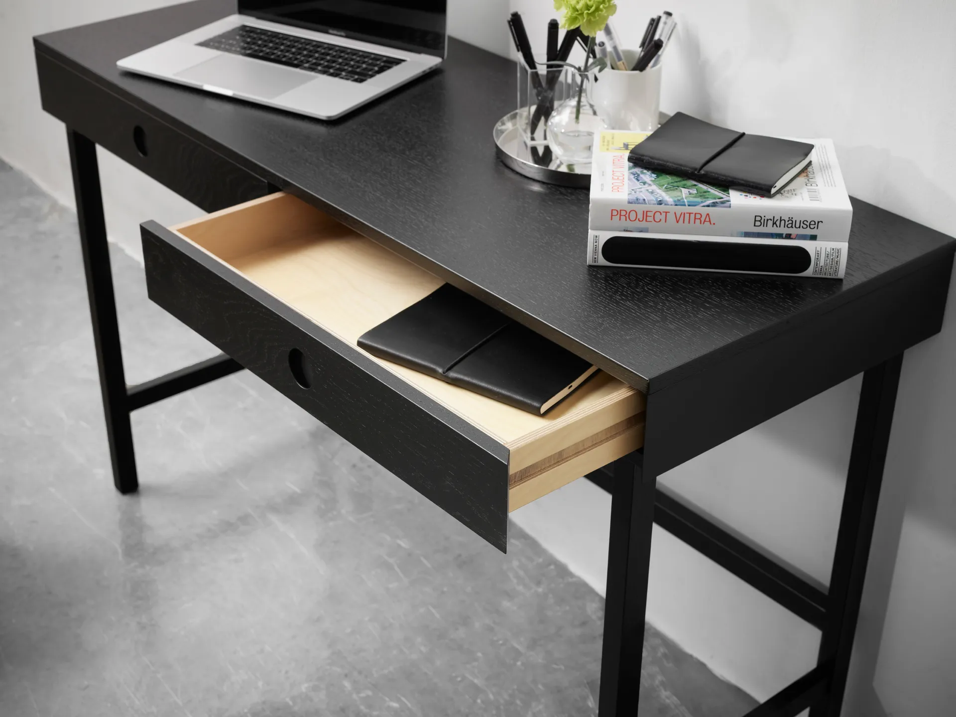 Mind bureau, Zwart gebeitst eiken, 118x74x44 cm A2