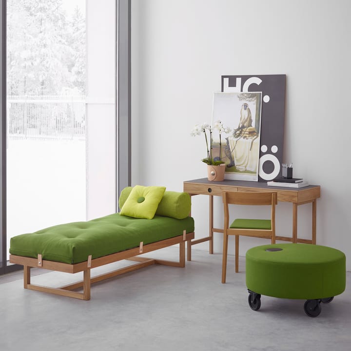 Stay daybed, stof grijs, frame in wit geolied eikenhout A2