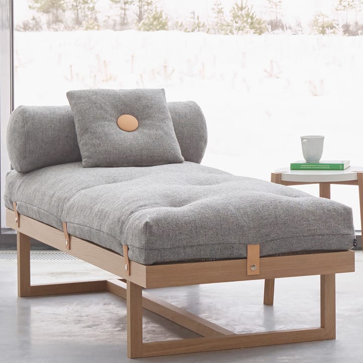 Stay daybed, stof grijs, frame in wit geolied eikenhout A2