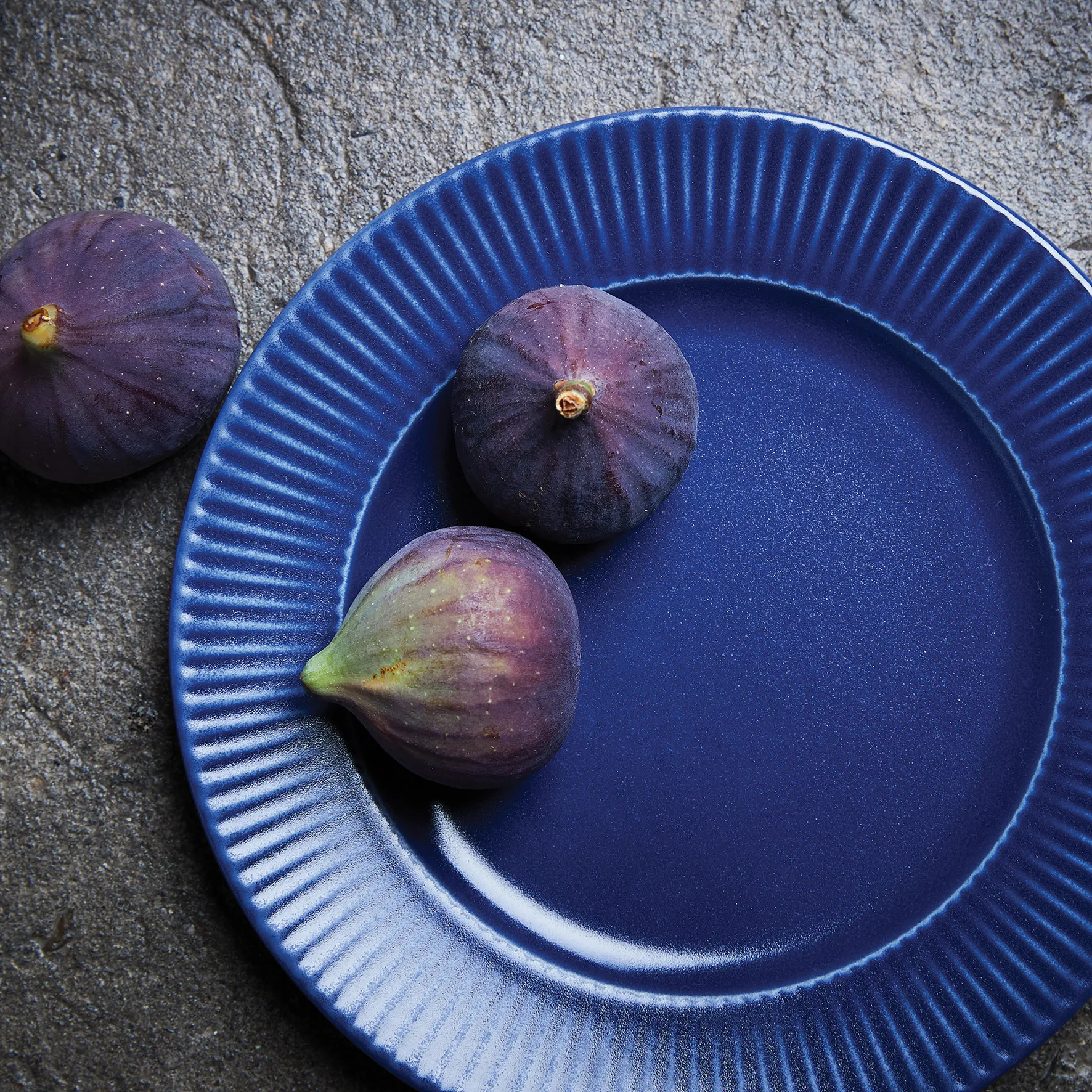 Groovy bord Ø 21 cm, Blauw Aida