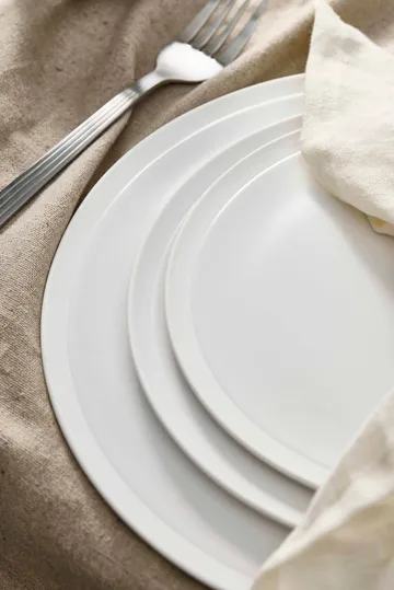 Raw bord Ø20 cm. - Pure Porcelain - Aida