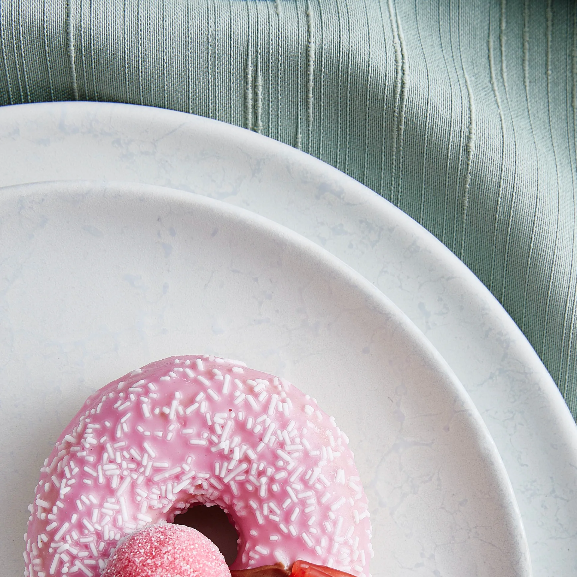 Raw bord Ø23 cm., Arctic white Aida