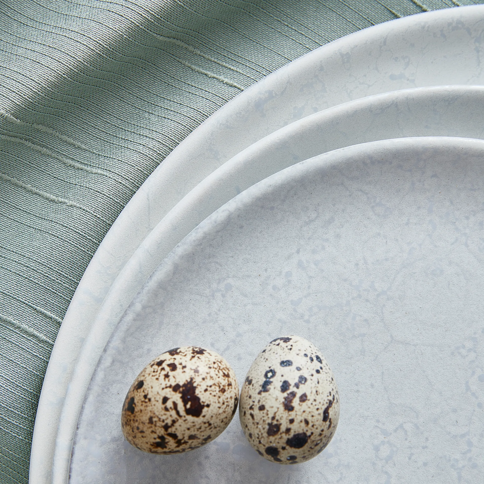 Raw bord Ø28 cm., Arctic white Aida