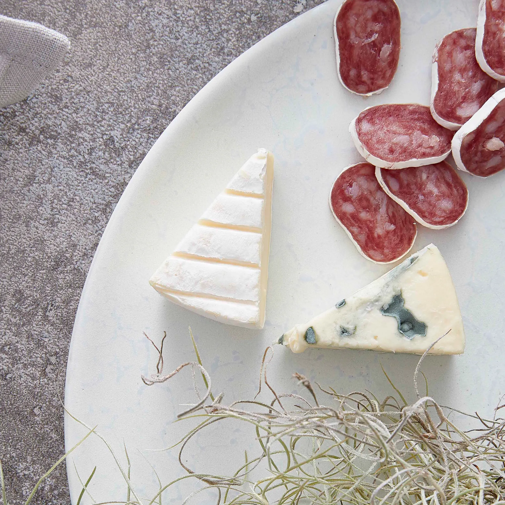 Raw bord Ø28 cm., Arctic white Aida