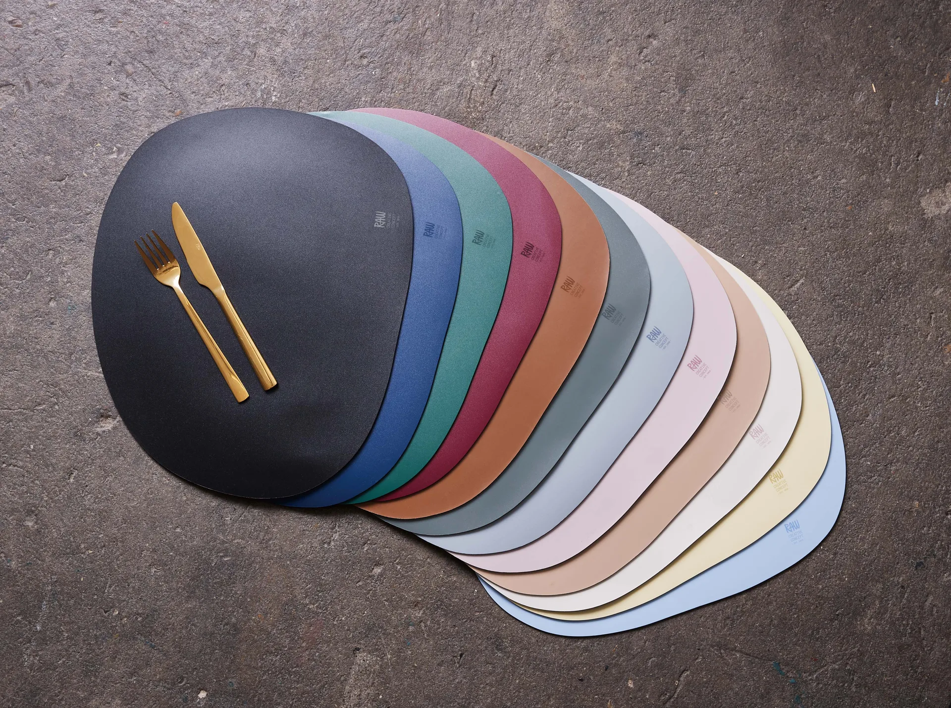 Raw creative placemat siliconen 41x33,5 cm, Zwart Aida