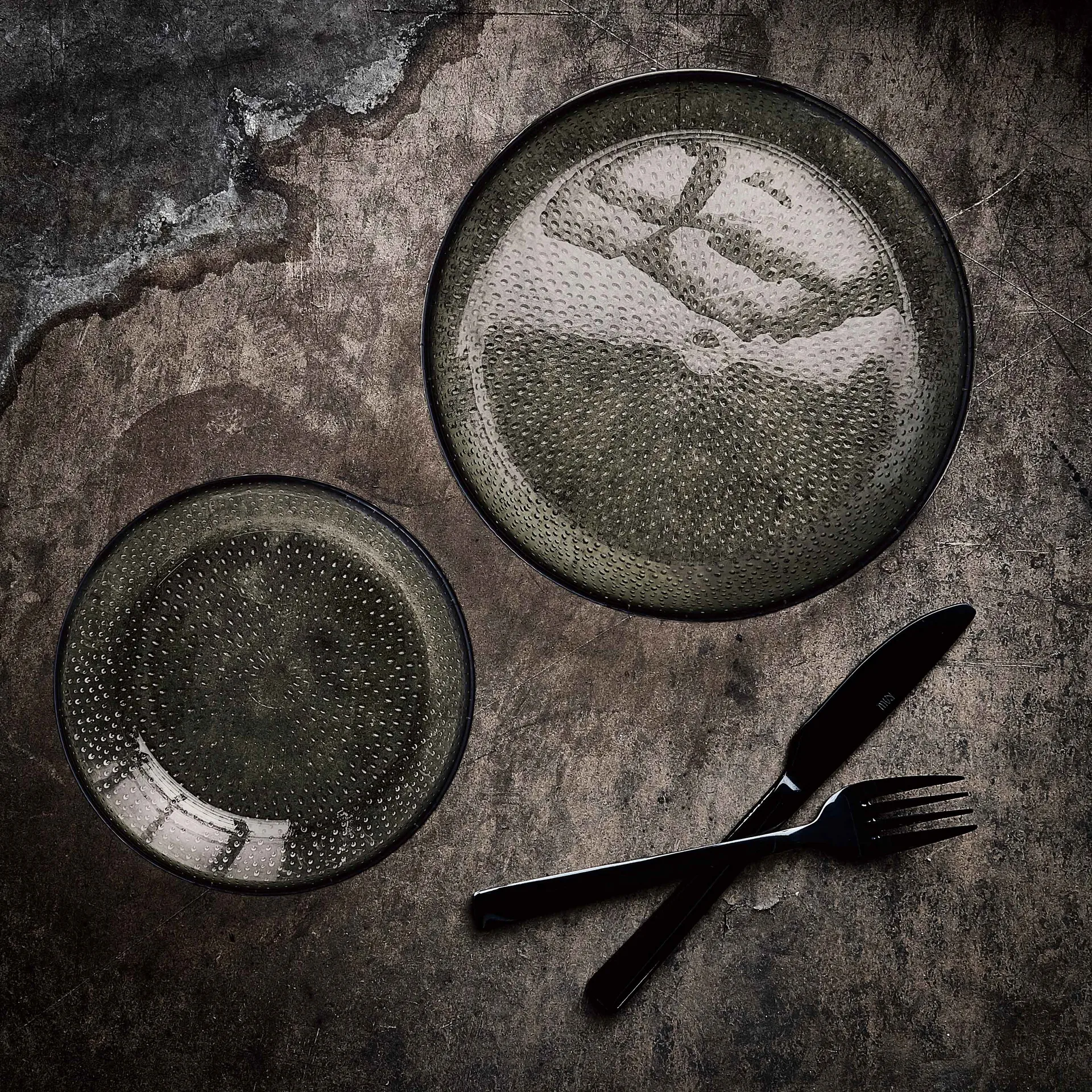 Raw glazen bord Ø27 cm, Smoke Aida