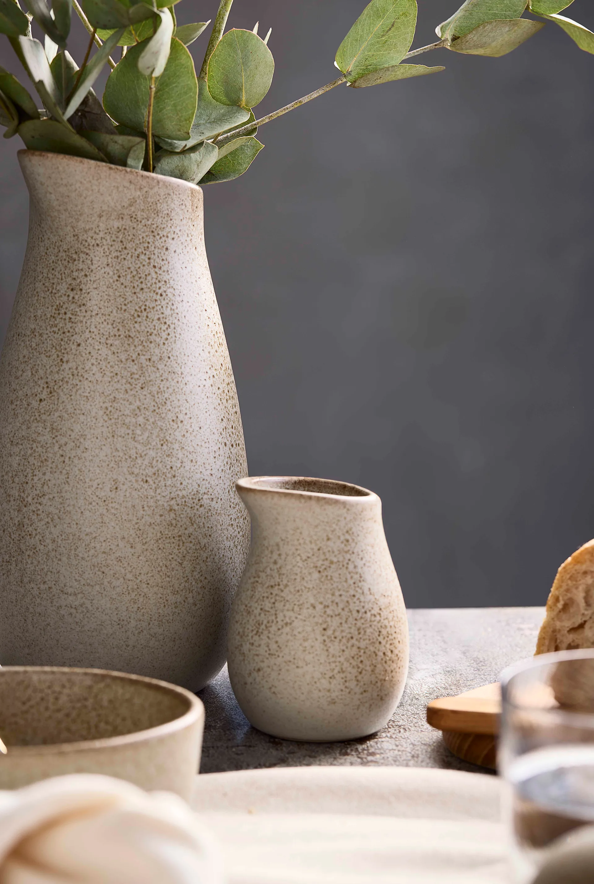 Raw karaf 1,2 liter, Sandy beige Aida