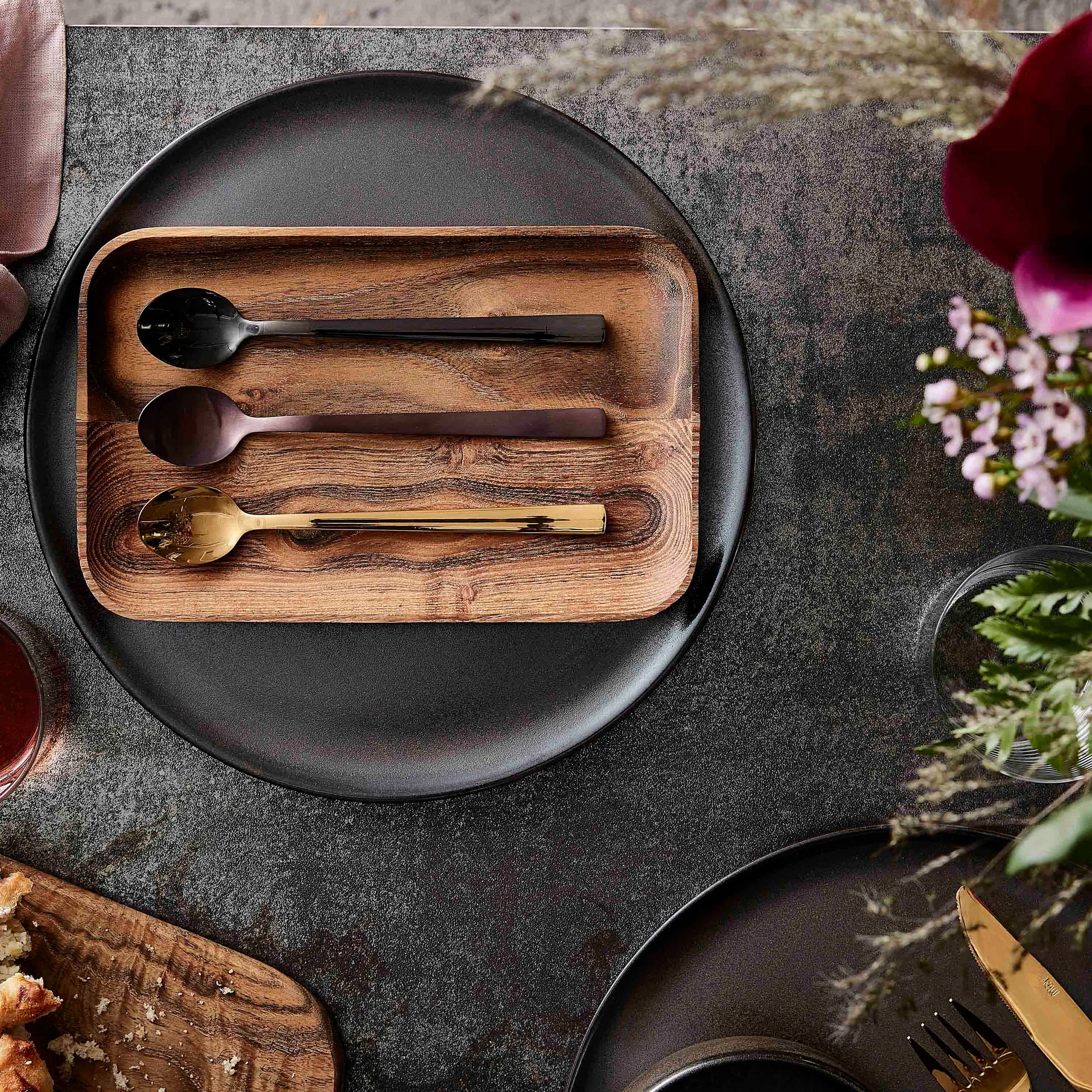 Raw lattelepel 4-pack, Black Aida