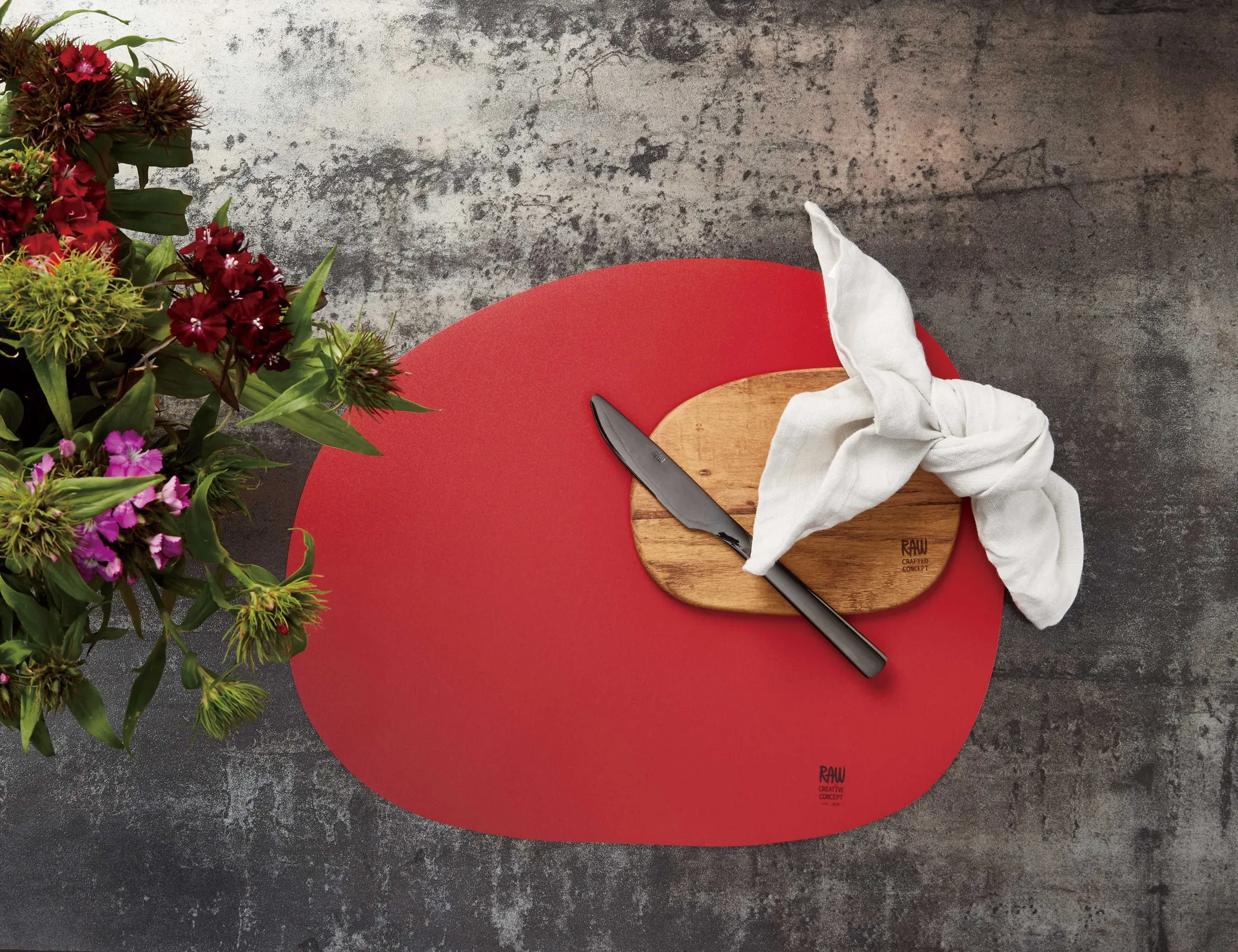 Raw placemat 41 x 33,5 cm, Very berry red Aida