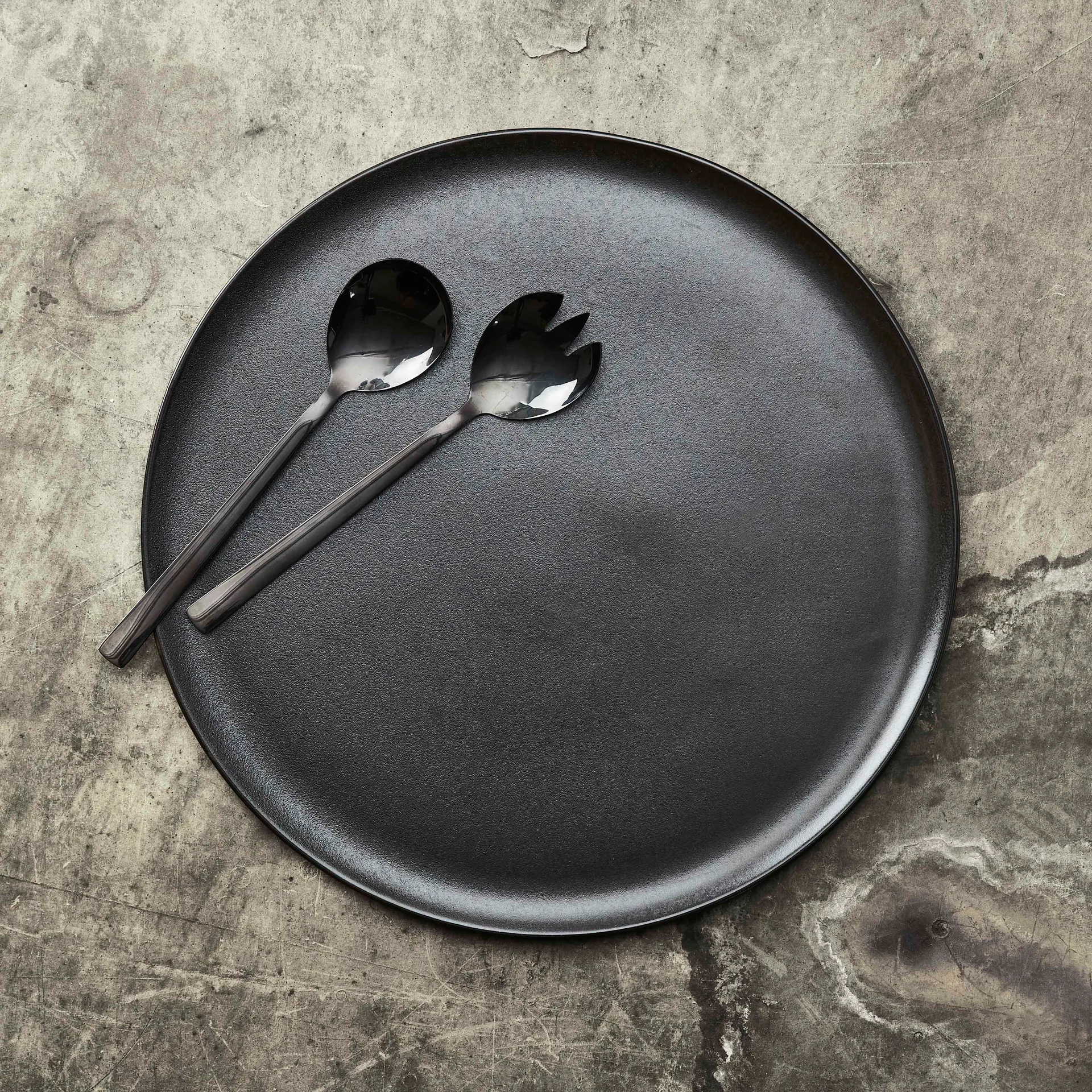 Raw serveerschaal Ø 42 cm, Titanium Black Aida