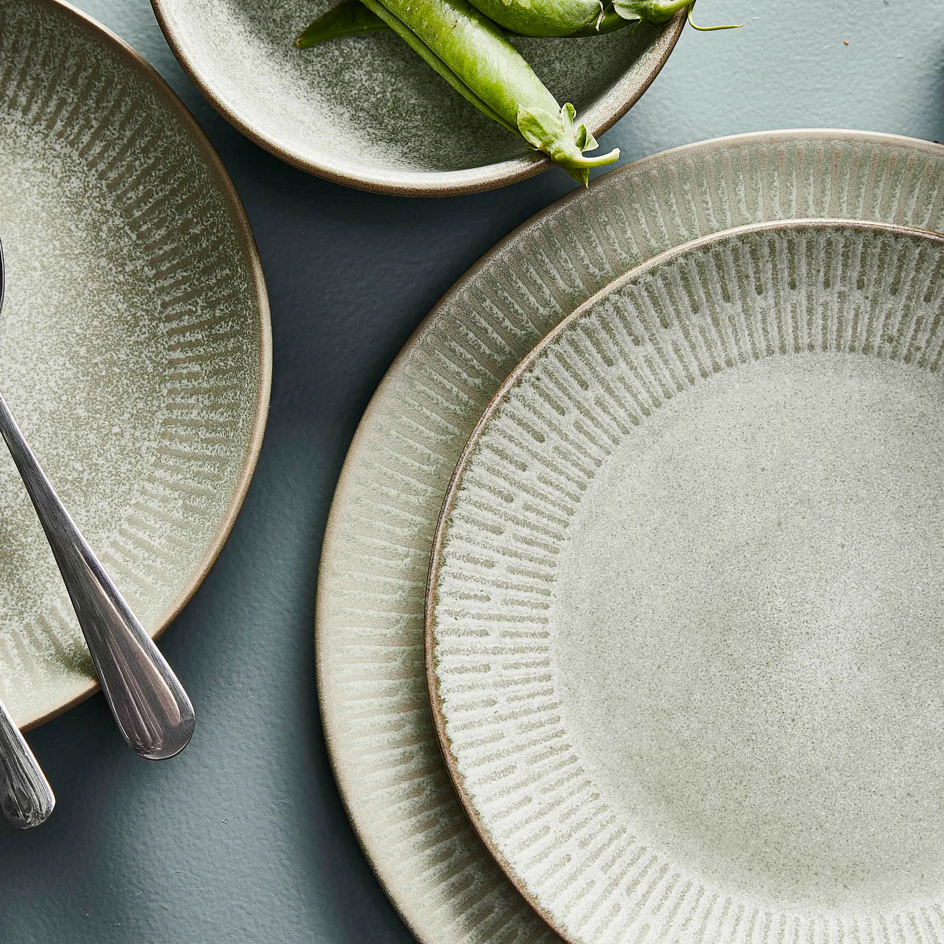 Relief bord 22 cm, Groen Aida