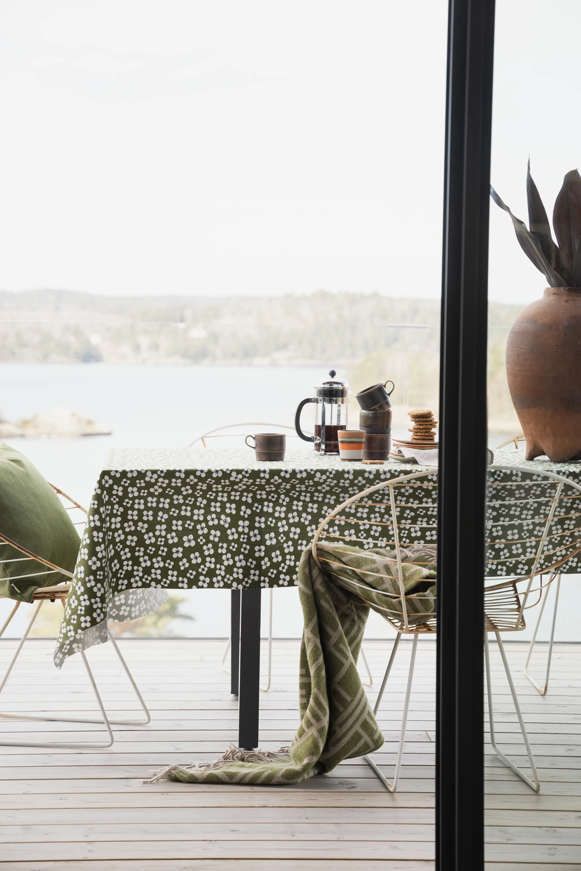 Belle Amie tafellaken, Donkergroen, 145x220 cm Almedahls