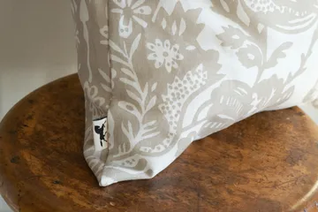 Granatäpple kussenhoes 50x50 cm - Beige - Almedahls