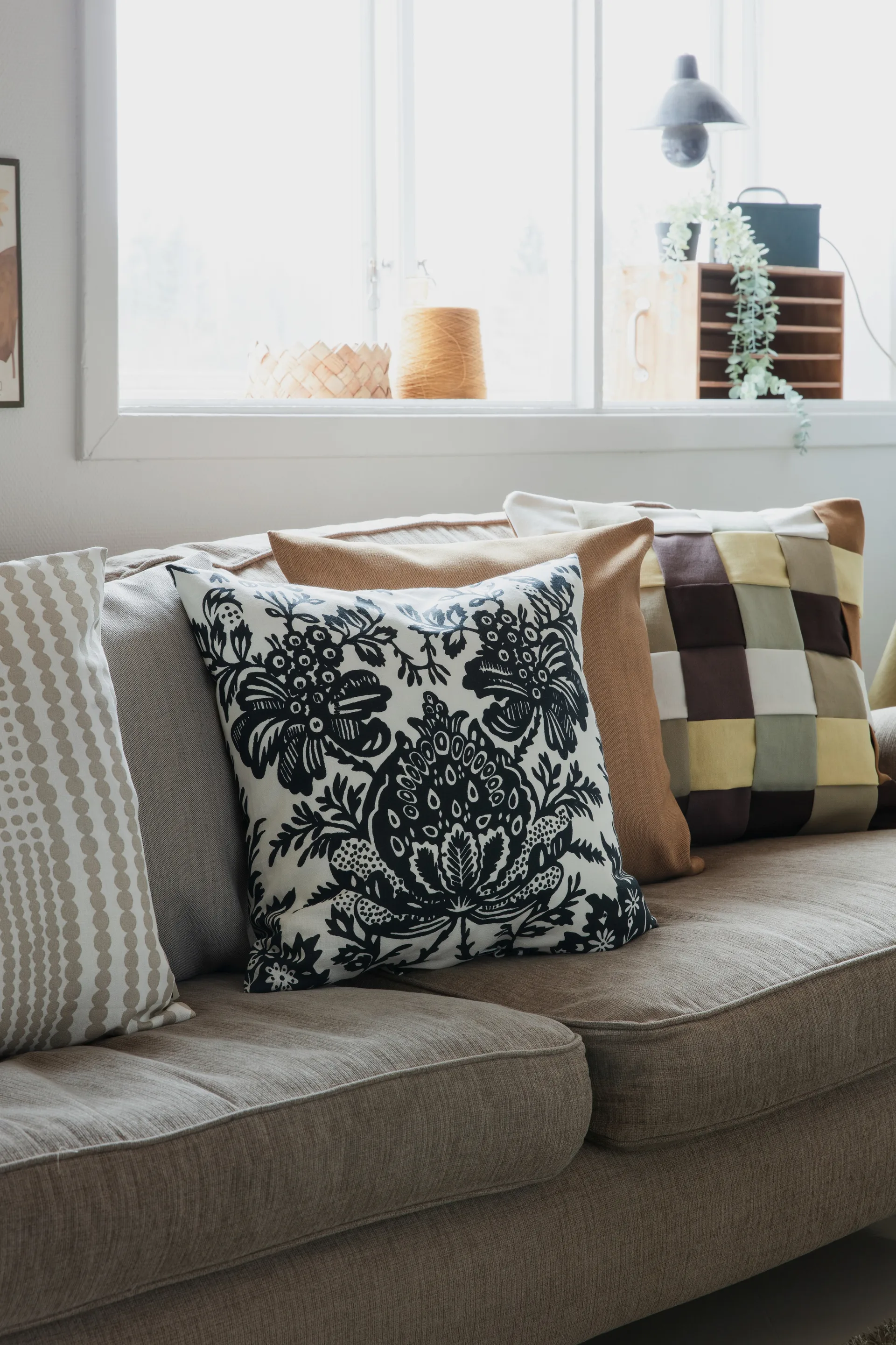 Hans kussenhoes 50x50 cm, Groen-bruin Almedahls