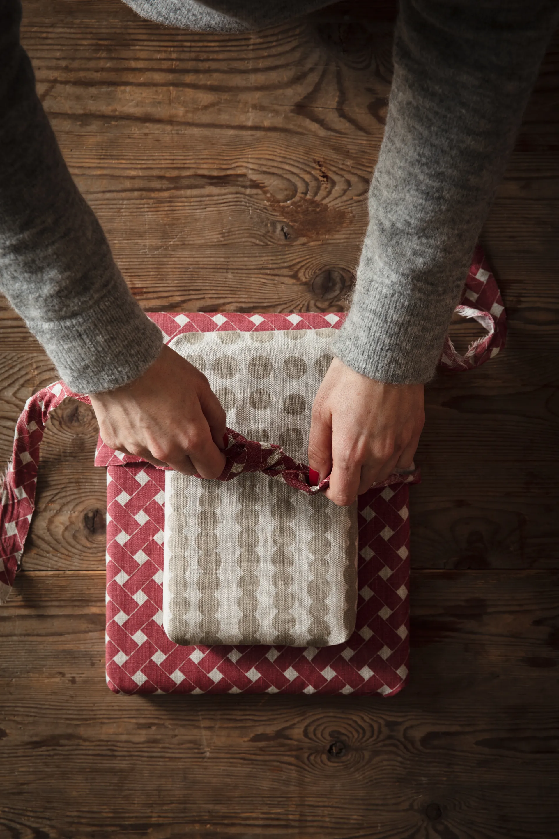 Mand stof, Rood Almedahls