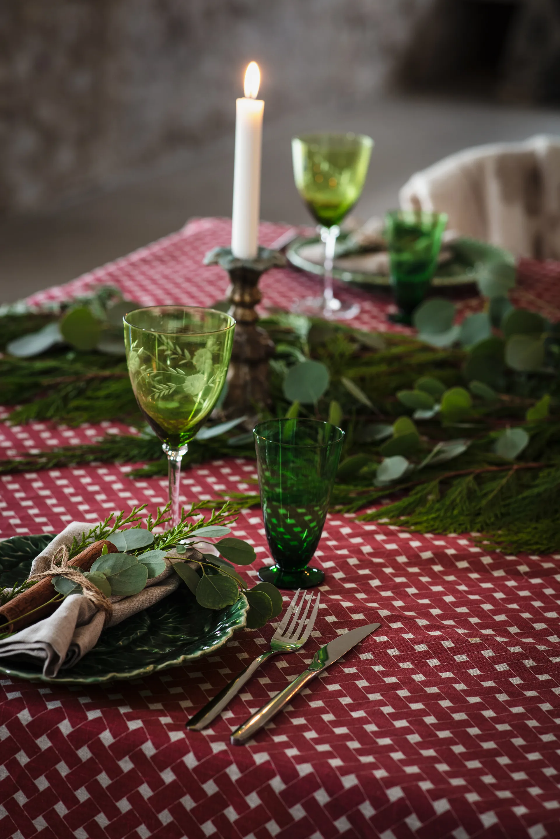 Mand stof, Rood Almedahls