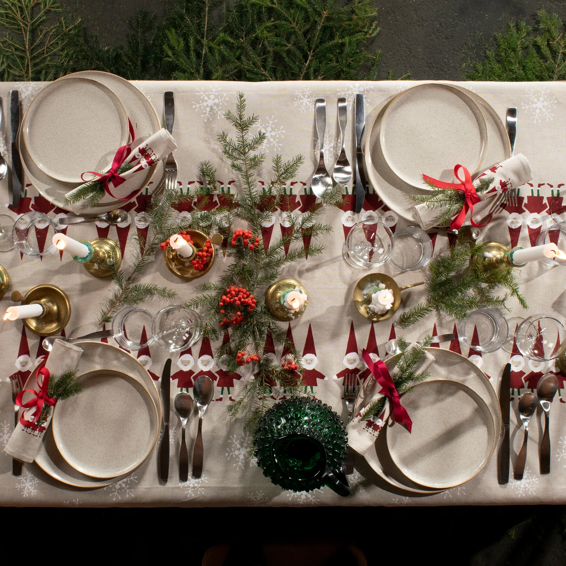 Tomtenisse stof grote kerstmannen, Beige Almedahls
