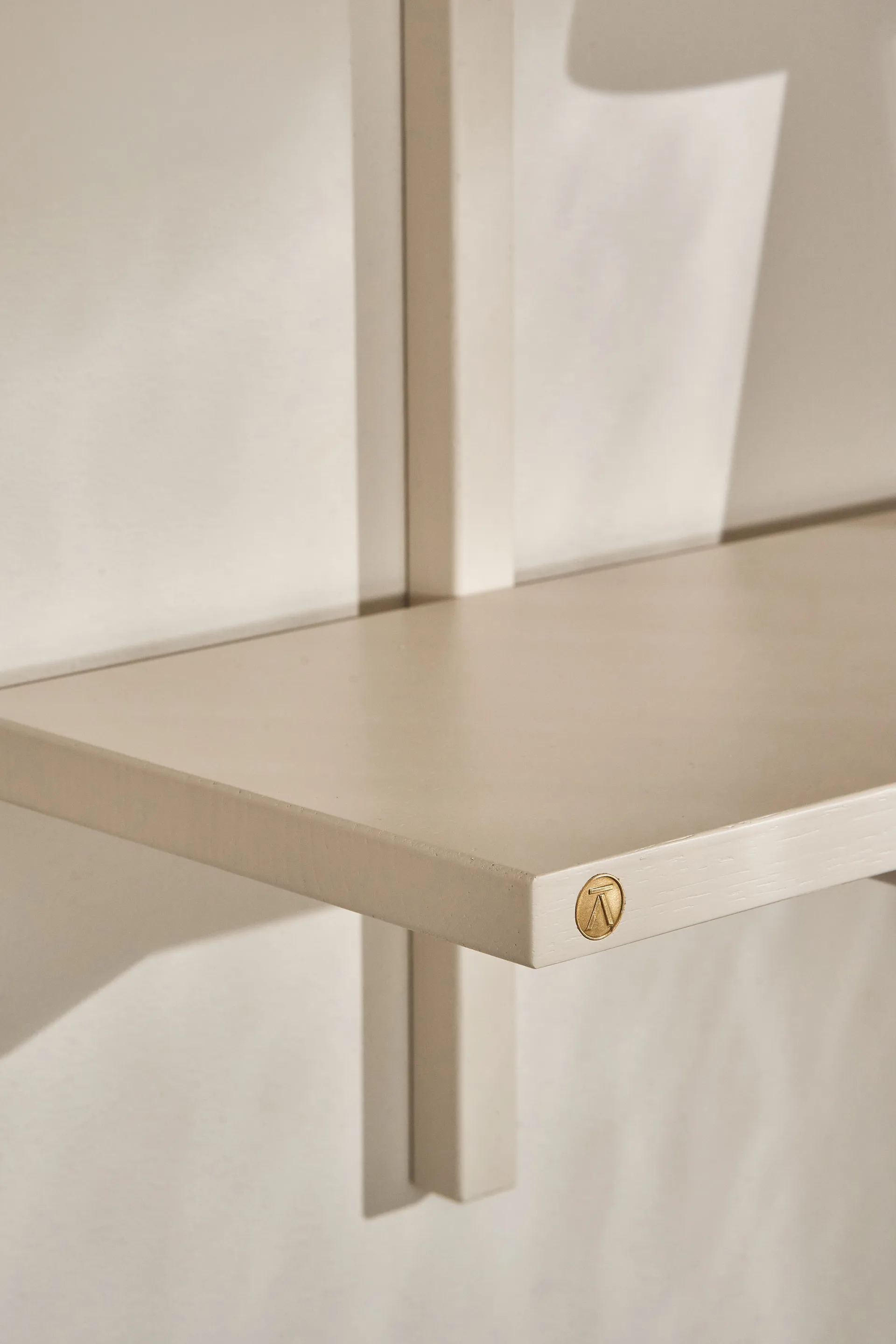 A-Light Shelf wandplank Special Edition, Light beige 90x21x35 cm Andersen Furniture