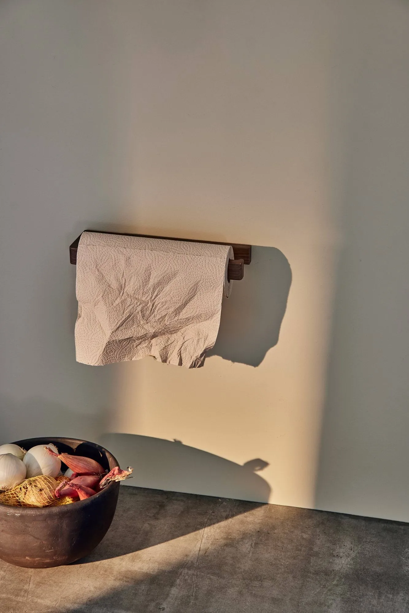 Andersen keukenrolhouder 2, gelakte es Andersen Furniture
