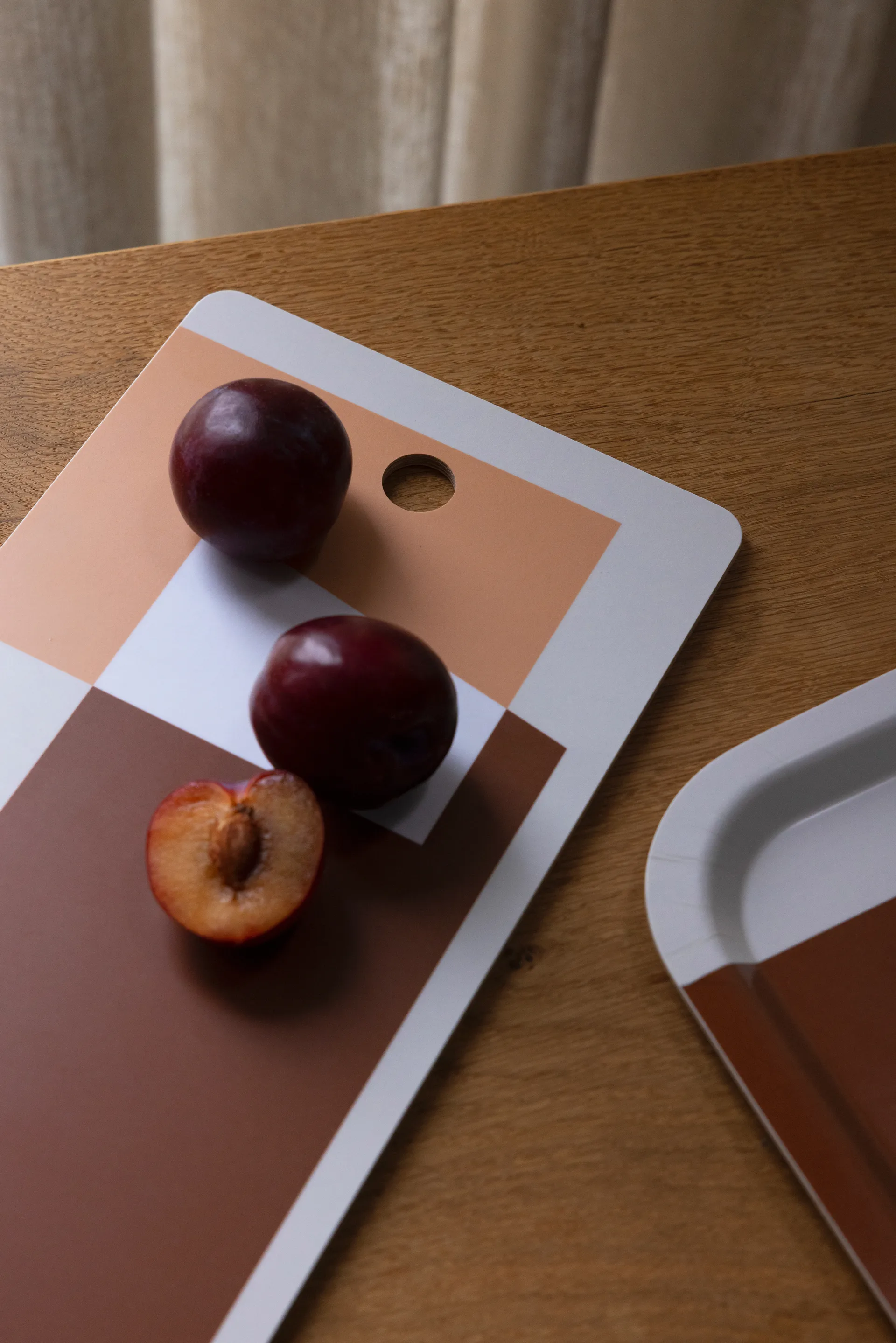 A tribute to colour snijplank, Clay - 40x17 cm Applicata