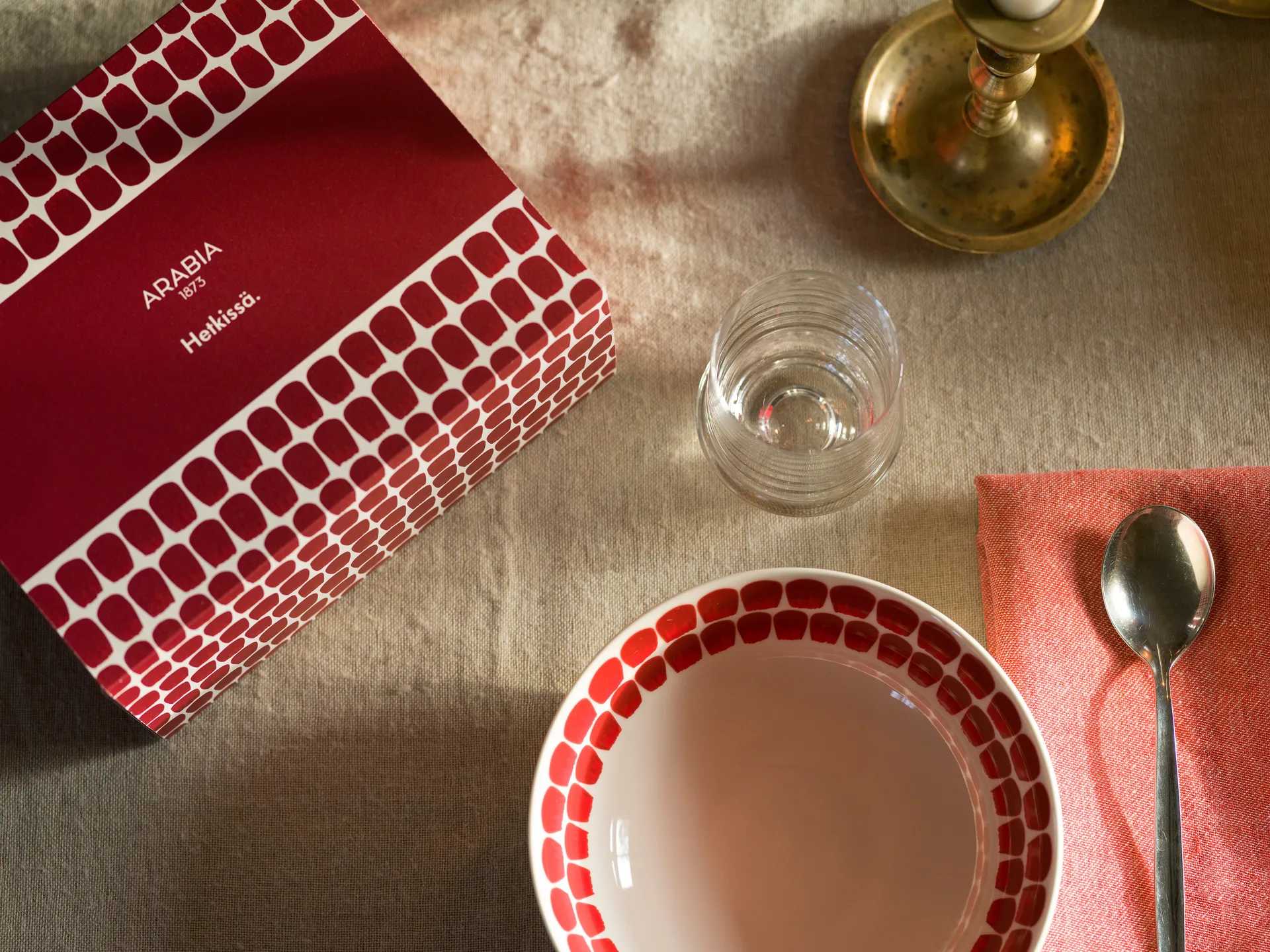 24h Tuokio schaal Ø18 cm, Rood Arabia