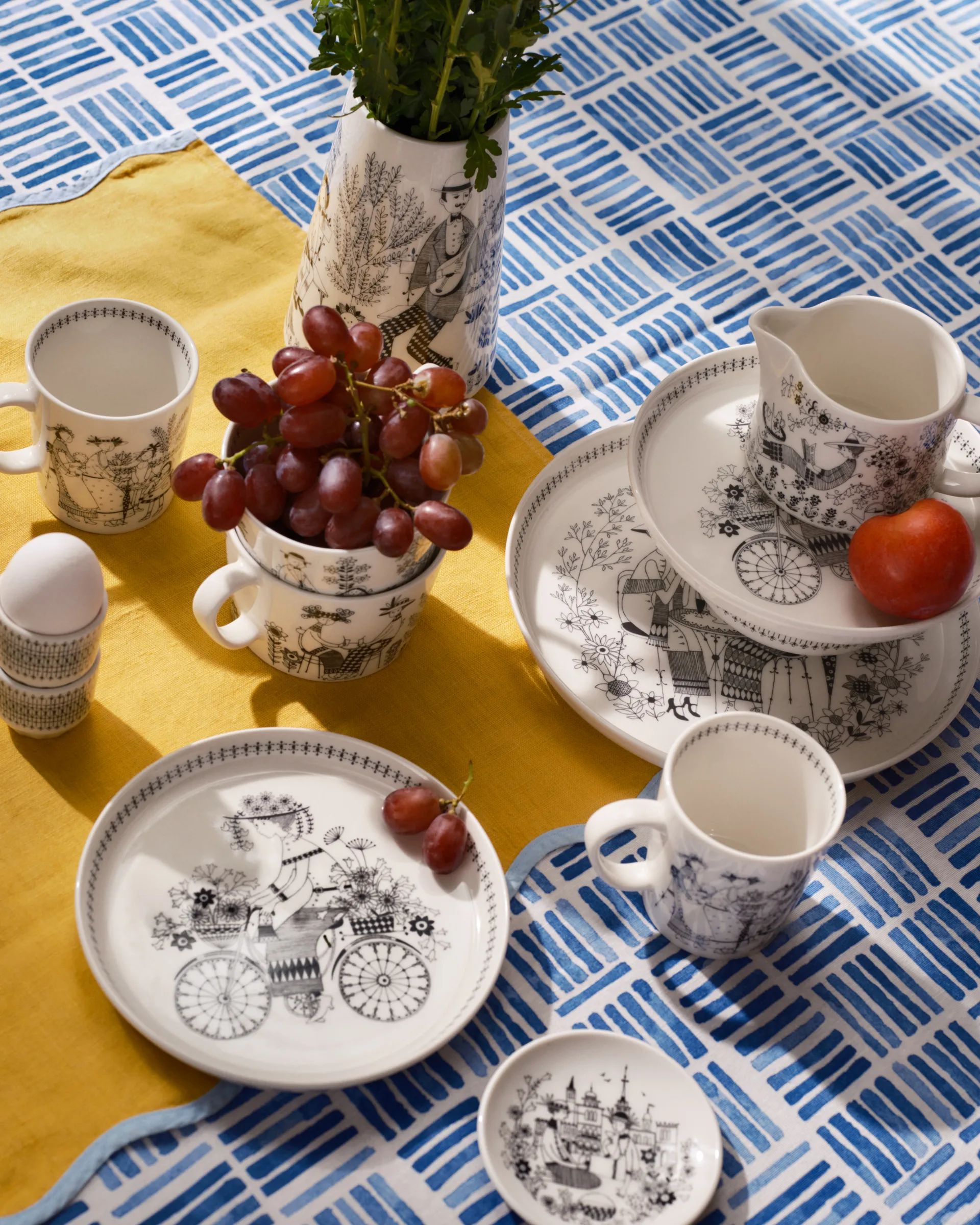 Emilia vaas 19 cm, Zwart-wit Arabia