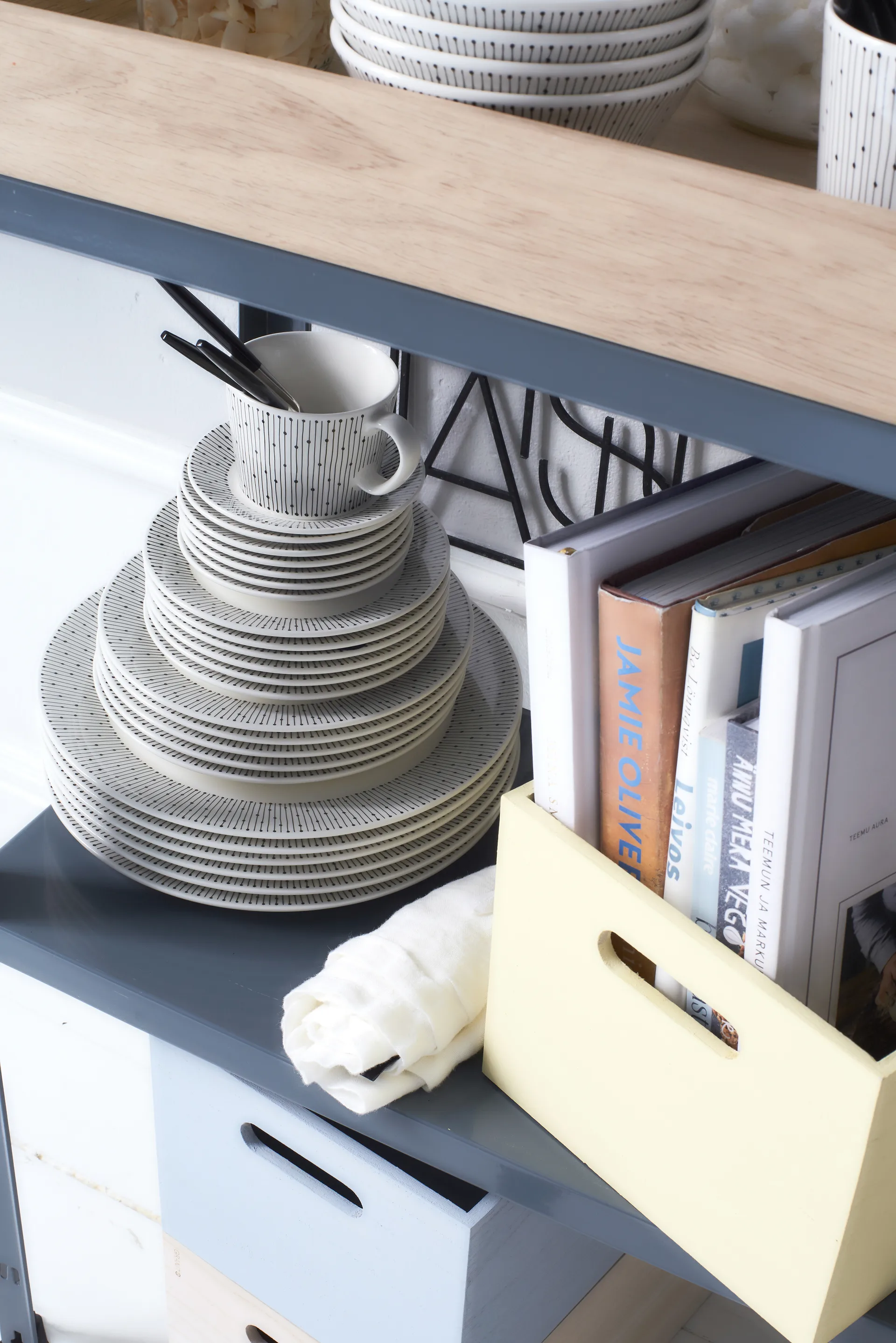 Mainio Sarastus bord Ø19 cm, Zwart-wit Arabia