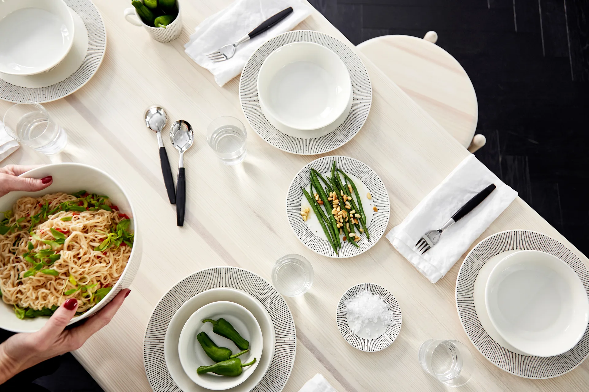 Mainio Sarastus kom Ø17 cm, Zwart-wit Arabia