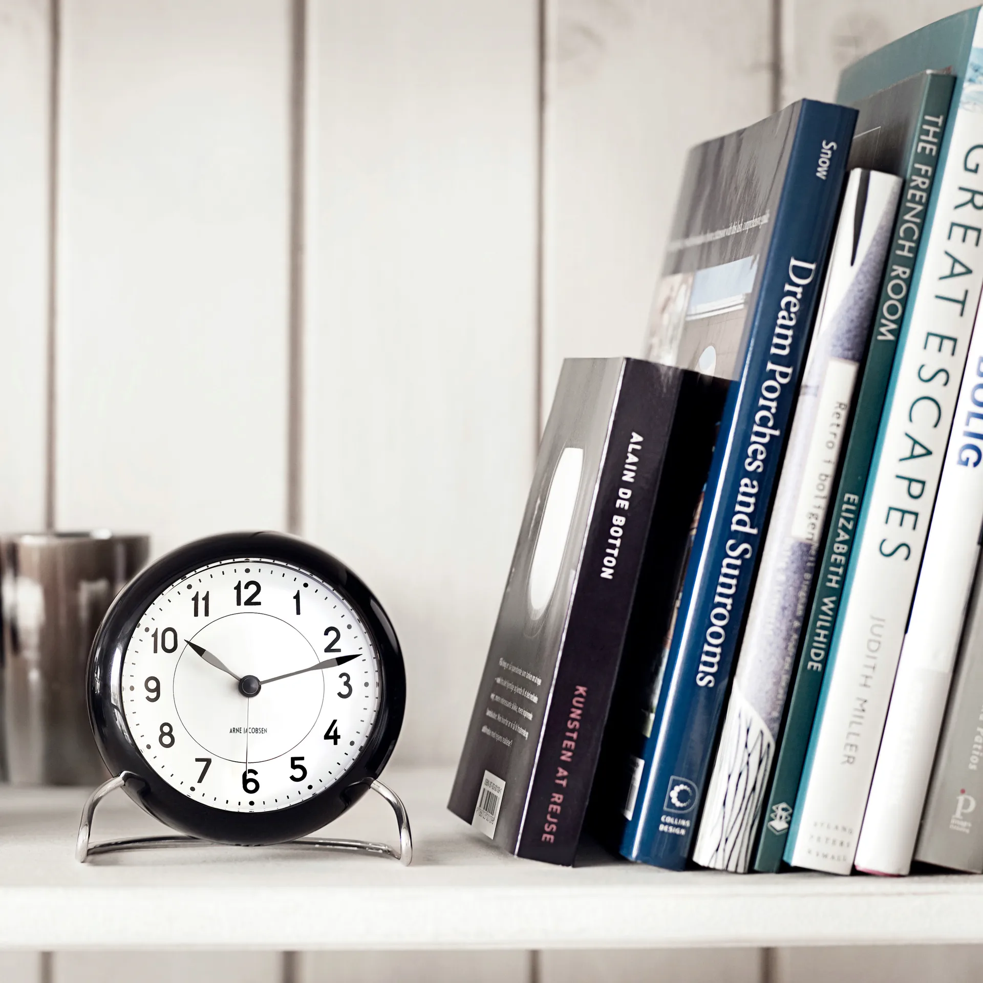 AJ Station tafel klok, zwart Arne Jacobsen Clocks