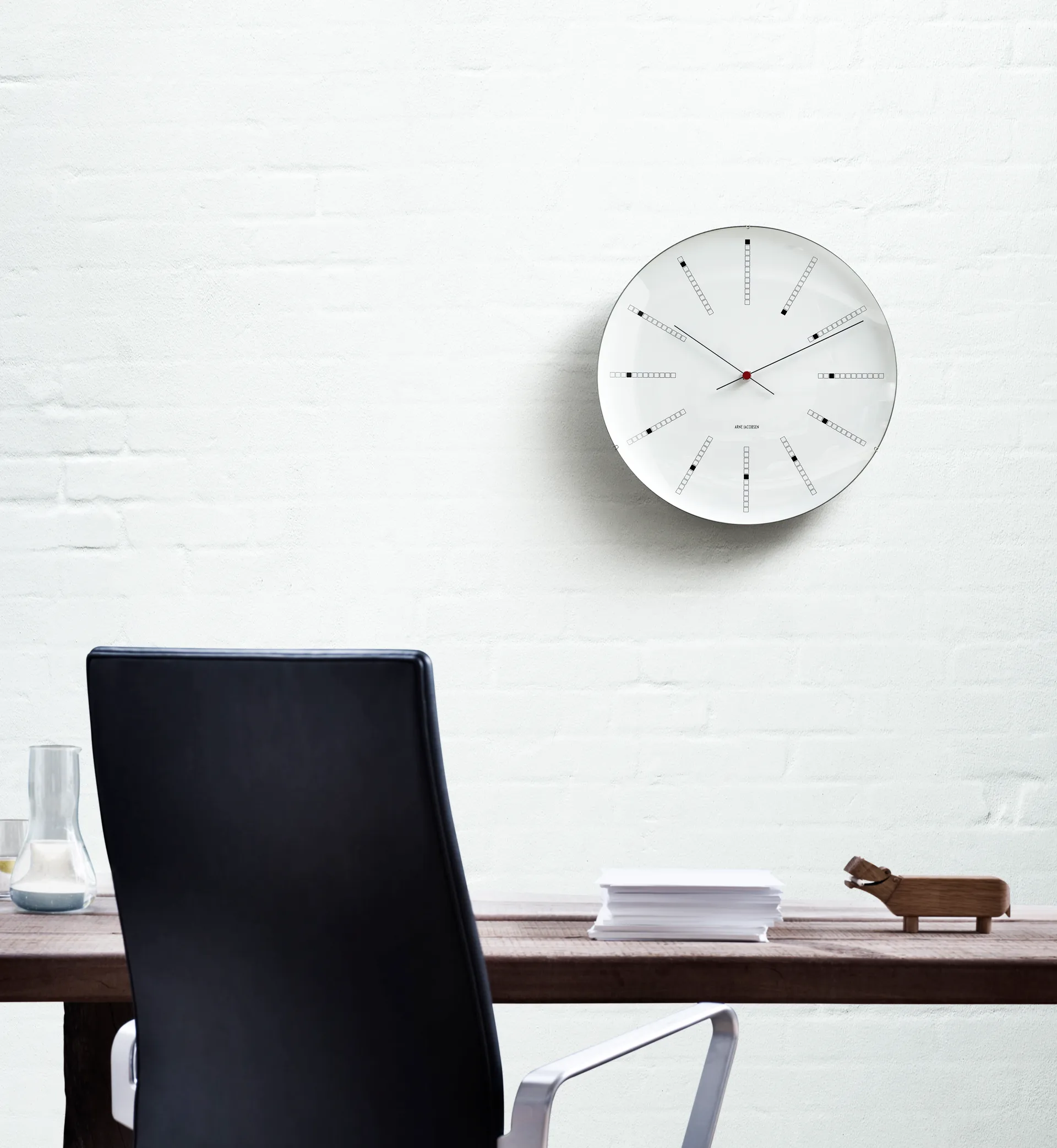 Arne Jacobsen Bankers klok, Ø 29 cm. Arne Jacobsen Clocks