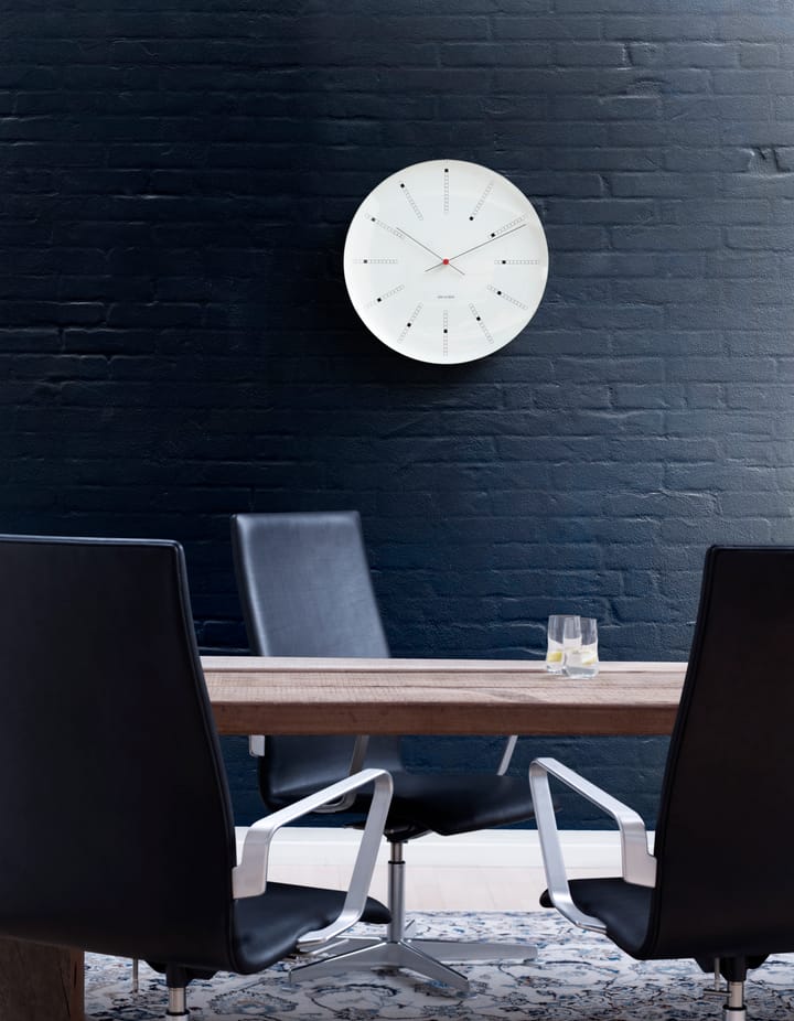 Arne Jacobsen Bankers klok, Ø 29 cm. Arne Jacobsen Clocks