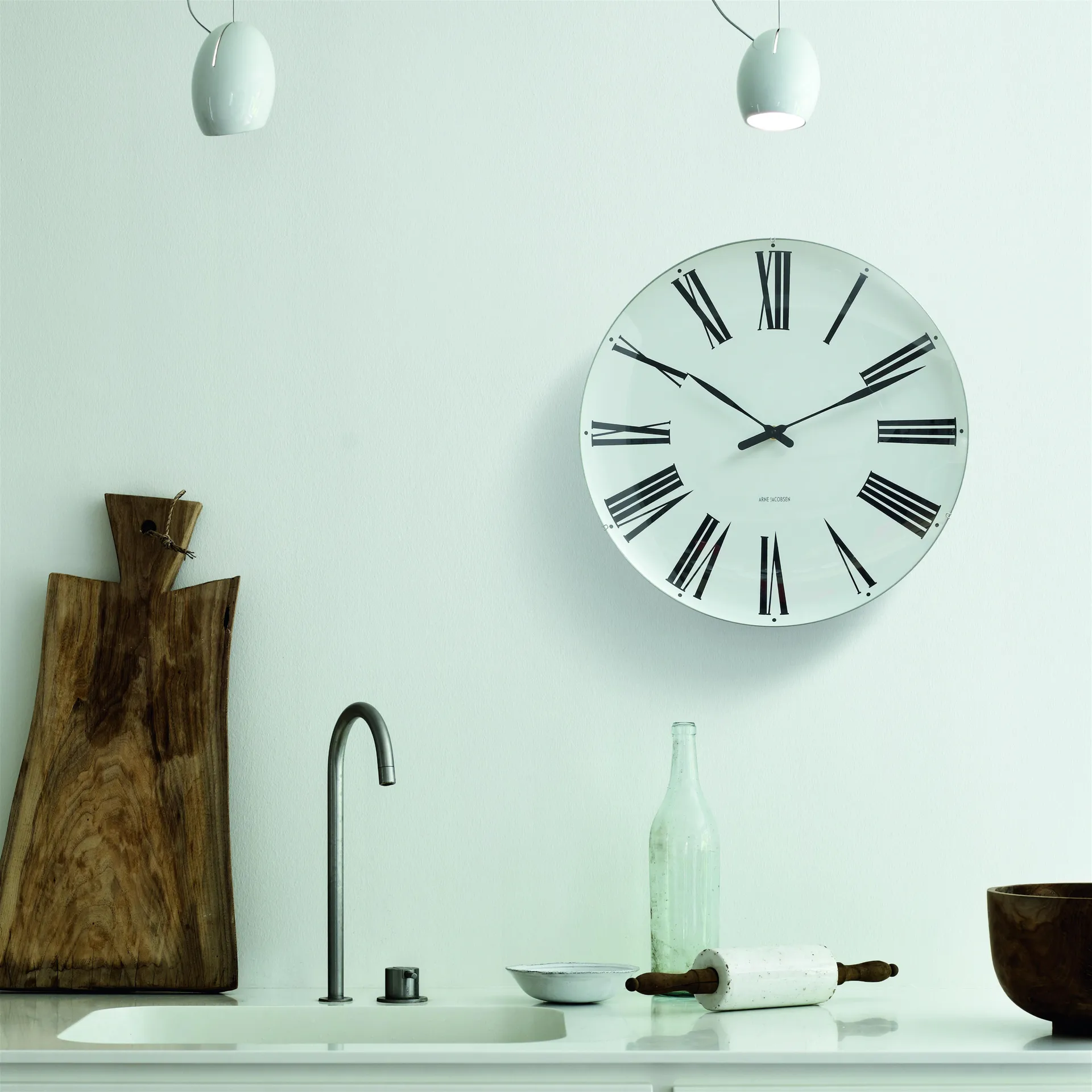 Arne Jacobsen Roman wandklok, Ø 48 cm Arne Jacobsen Clocks