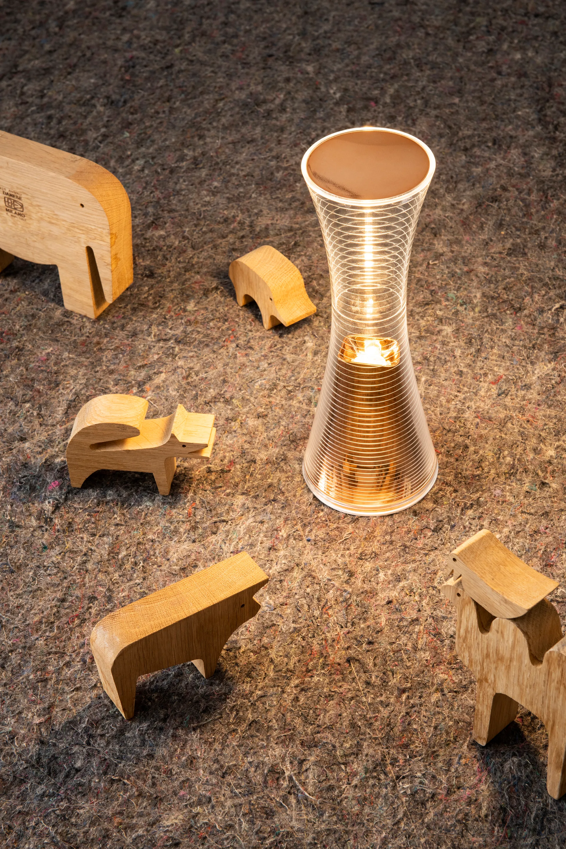 Come Together draagbare tafellamp 26,5 cm, Koper Artemide