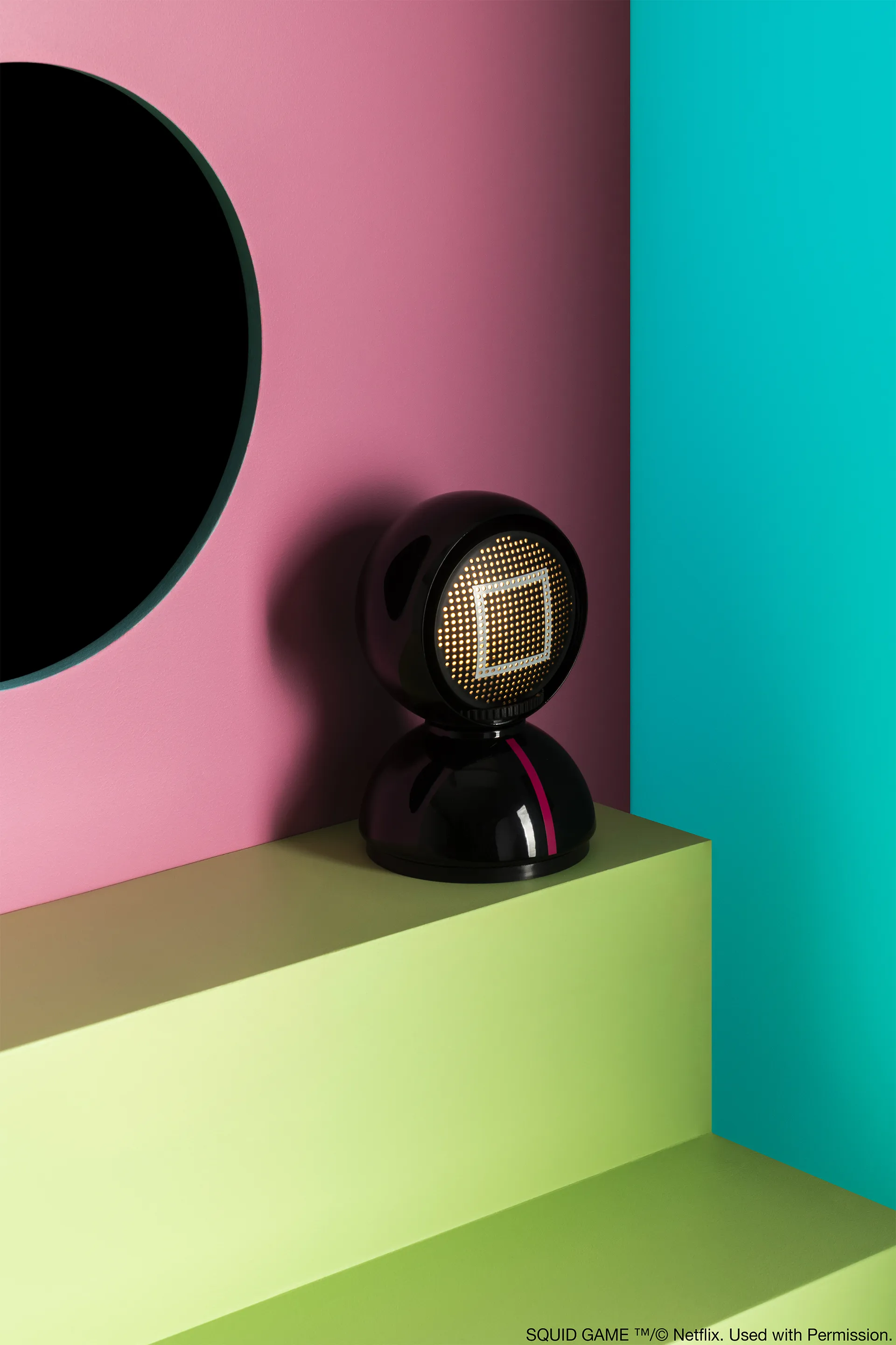 Eclisse x Squid Game tafellamp Special Edition, Guard black Artemide