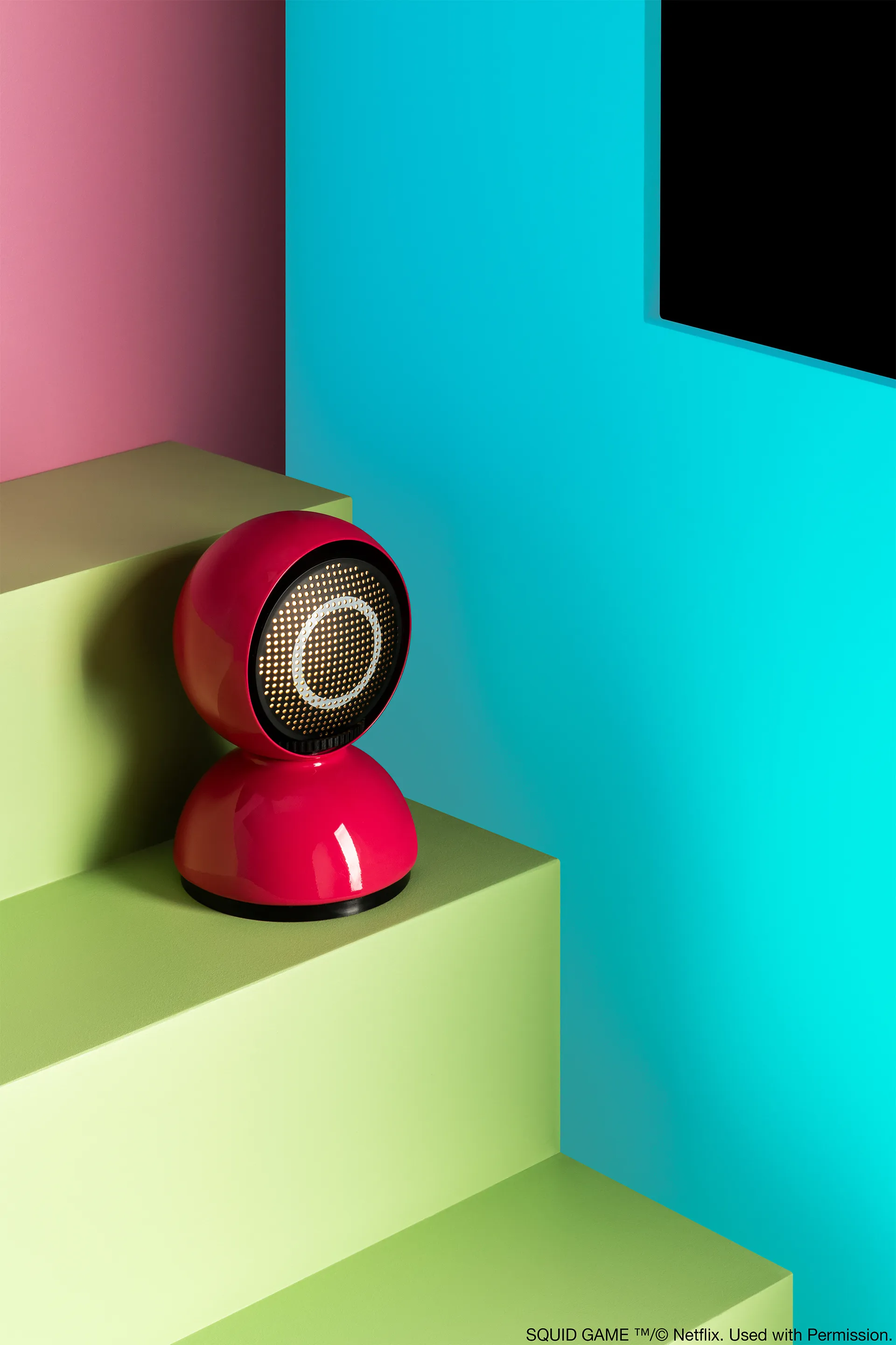 Eclisse x Squid Game tafellamp Special Edition, Guard pink Artemide