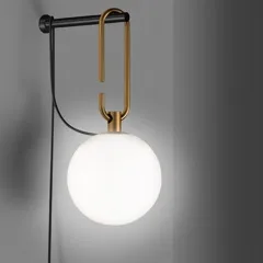 nh wandlamp, zwart messing Artemide